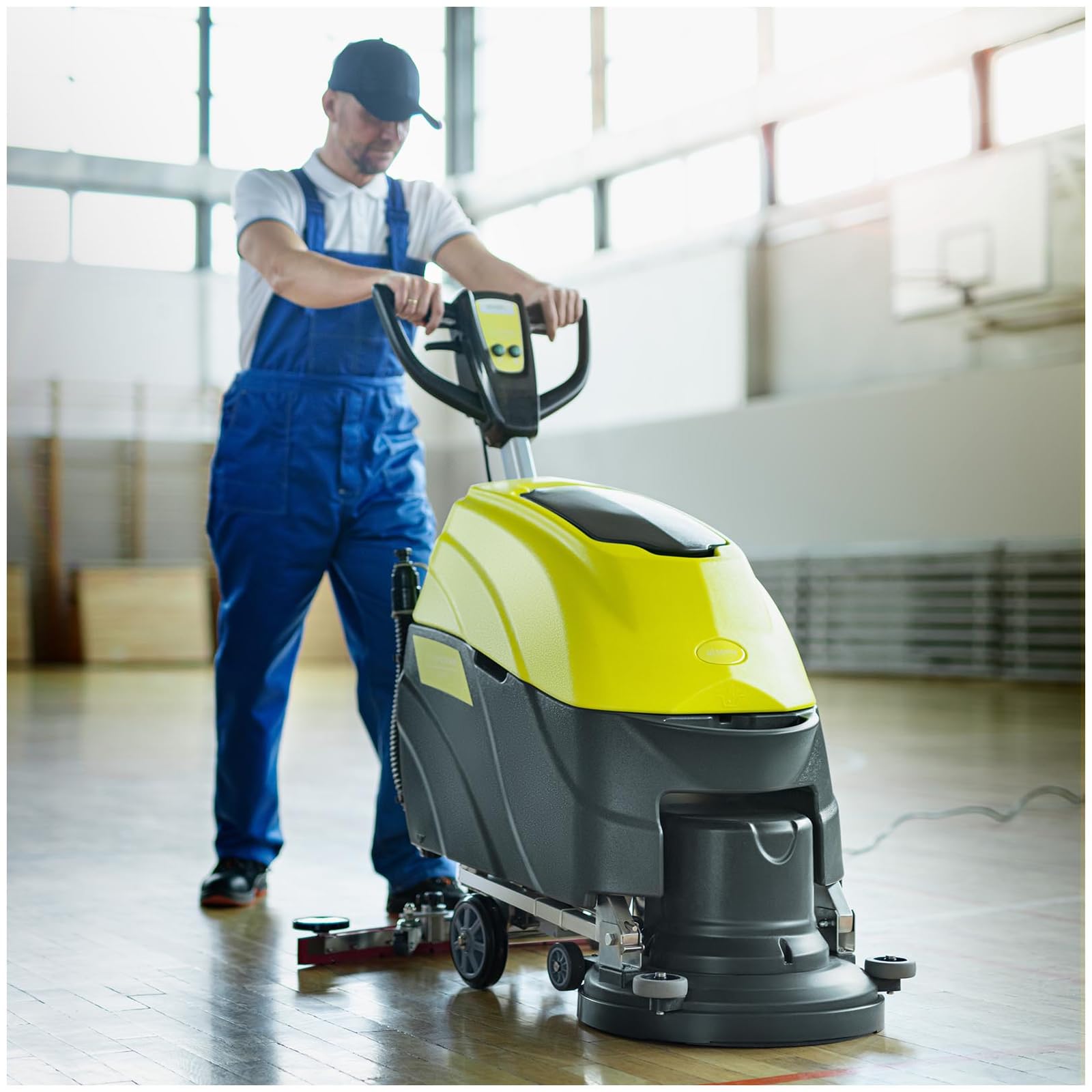 TOPCLEAN 1600 Scheuersaugmaschine Durchmesser 45,5 cm max. Fläche 1.600 qm/h Leistung 1.600 W Stromkabel 18 m
