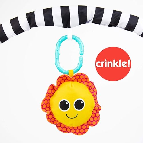 Miniatura 4 de Sassy Tapete de juego para el tiempo boca abajo en blanco y negro para jugar con la barriga o la espalda con juguetes desmontables, a partir de 0