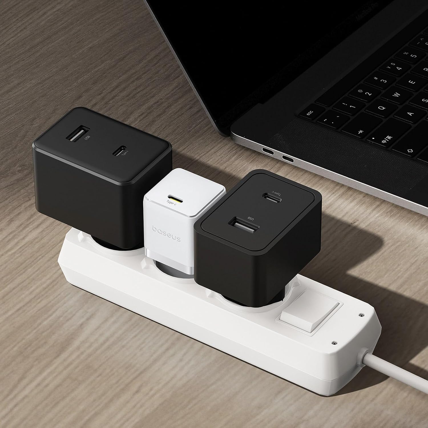 Baseus 20W Hızlı Şarj Cihazı, Palm 1C USB-C Duvar Adaptörü, BCT Soğutma Teknolojisi ve Akıllı Çip Koruması, Kompakt Şarj Başlığı, Beyaz