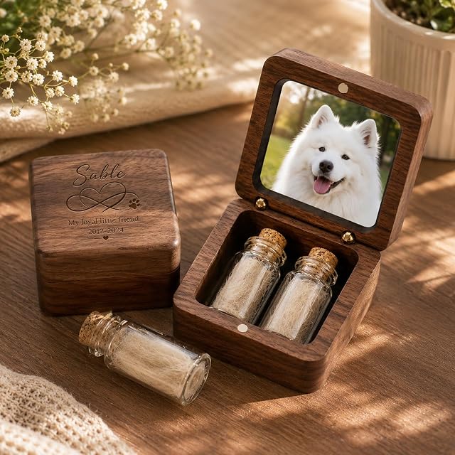 Foto 4 de 7 de HERSTL Recuerdo Personalizado con Pelo De Mascota Grabado, Caja Conmemorativa De Nogal Hecha A Mano