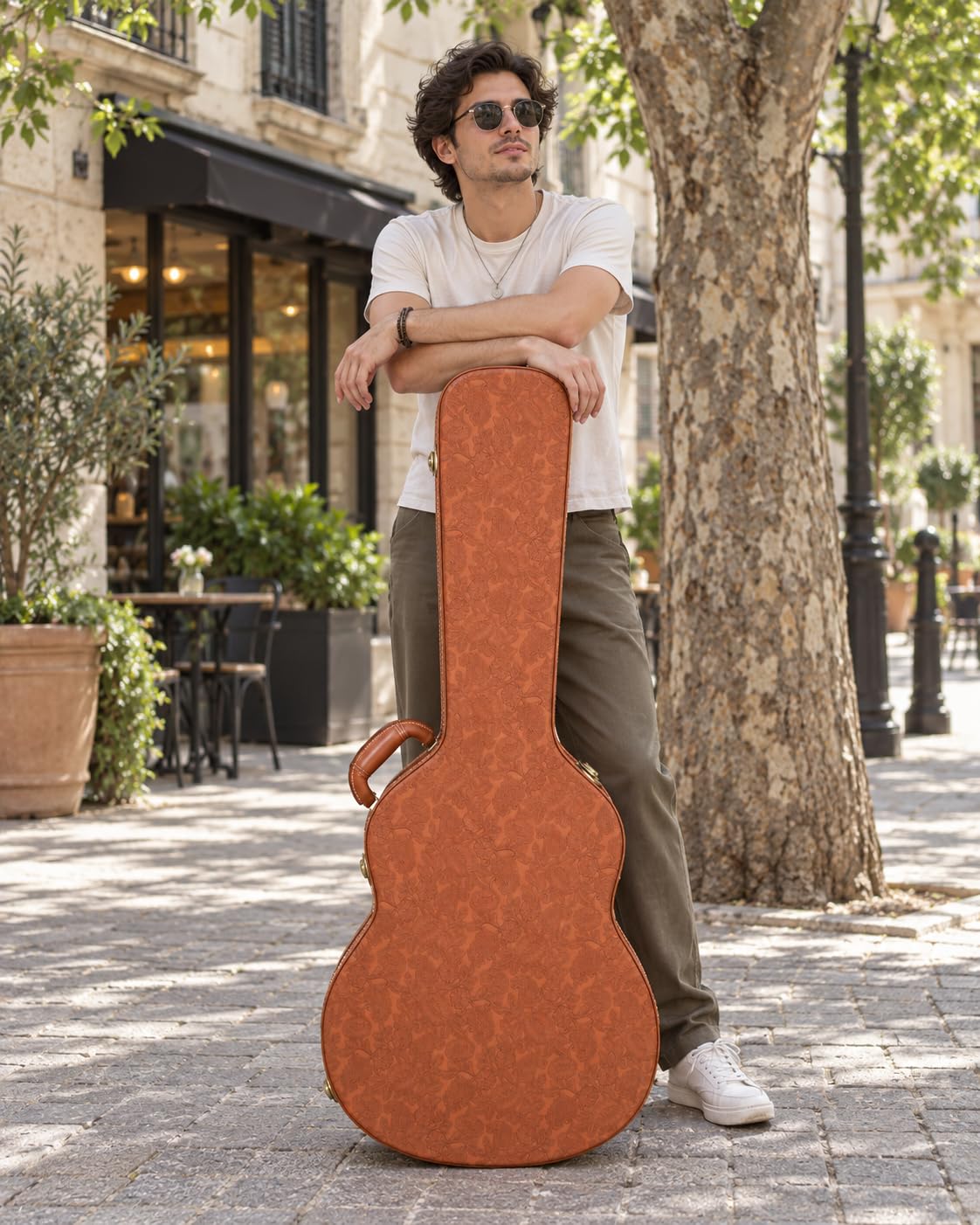 Crossrock Etui na gitarę Relief Series 335 do gitar elektrycznych ES-335 i półdrążonych gitar elektrycznych, rzeźbione wykończenie z czerwonego drewna, kość słoniowa, pluszowe wnętrze, zamek