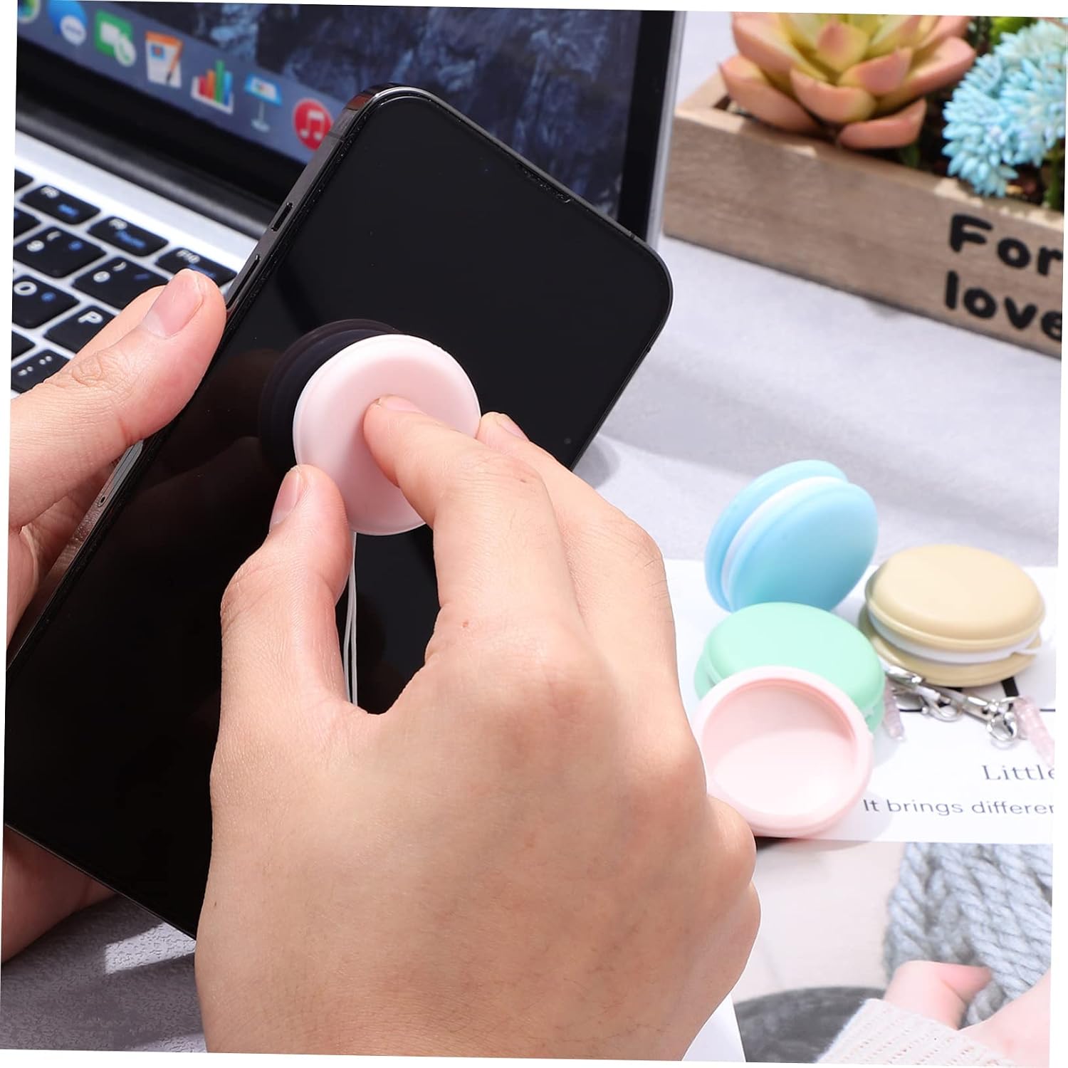 GALPADA 4Pcs Macaron Screen Cleaners Cute Mobile Phone Cleaning Brushes for Stains Dust Fingerprints Decorative Pendants for Phones Bags Versatile Use for All Screens