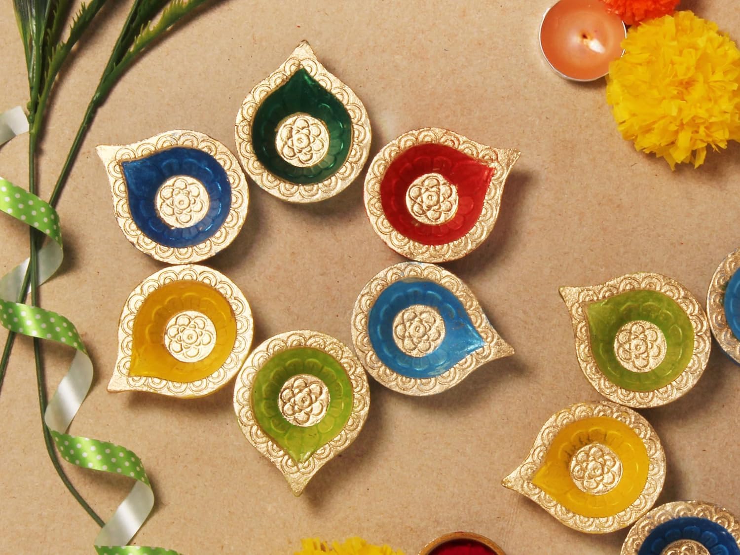 12 Stück Ton Diya Diyas | Mit Baumwolldochten | Für Diwali & Puja Zeremonien