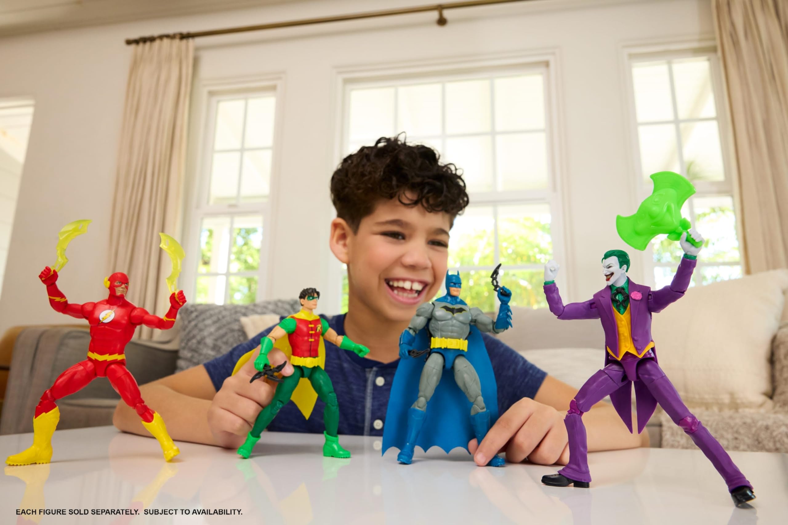 Mattel DC Premier Series Batman, figurka akcji 16,5 cm, seria 1 | Szczegółowy design superbohatera, 22 punkty artykulacji, peleryna z tkaniny, stojak na broń i akcesoria, JMD95