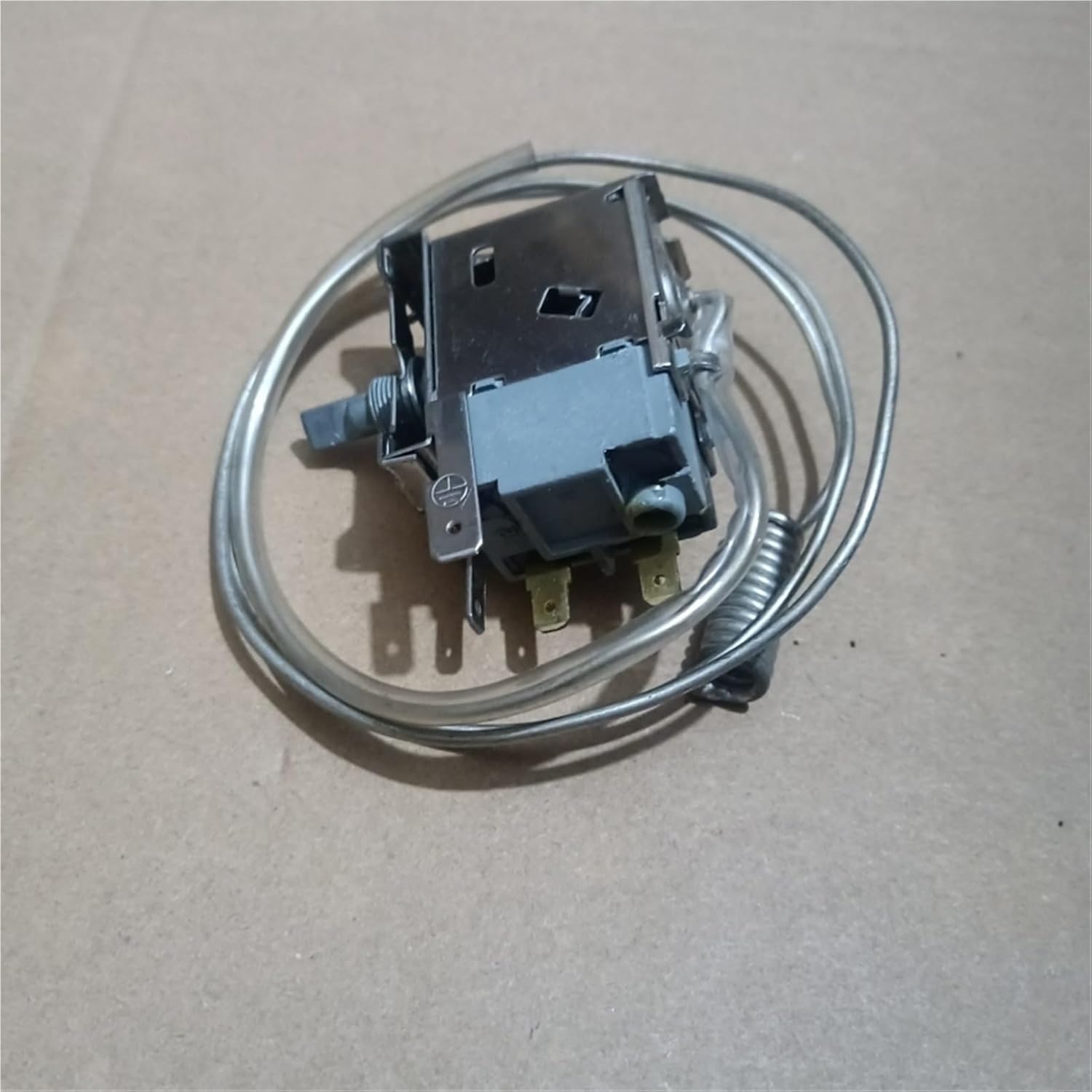 1Pcs Display Cabinet Refrigerator Accessories Thermostat Switch WPFE4A-L Temperature Control Switch Refrigeration Temperature Control