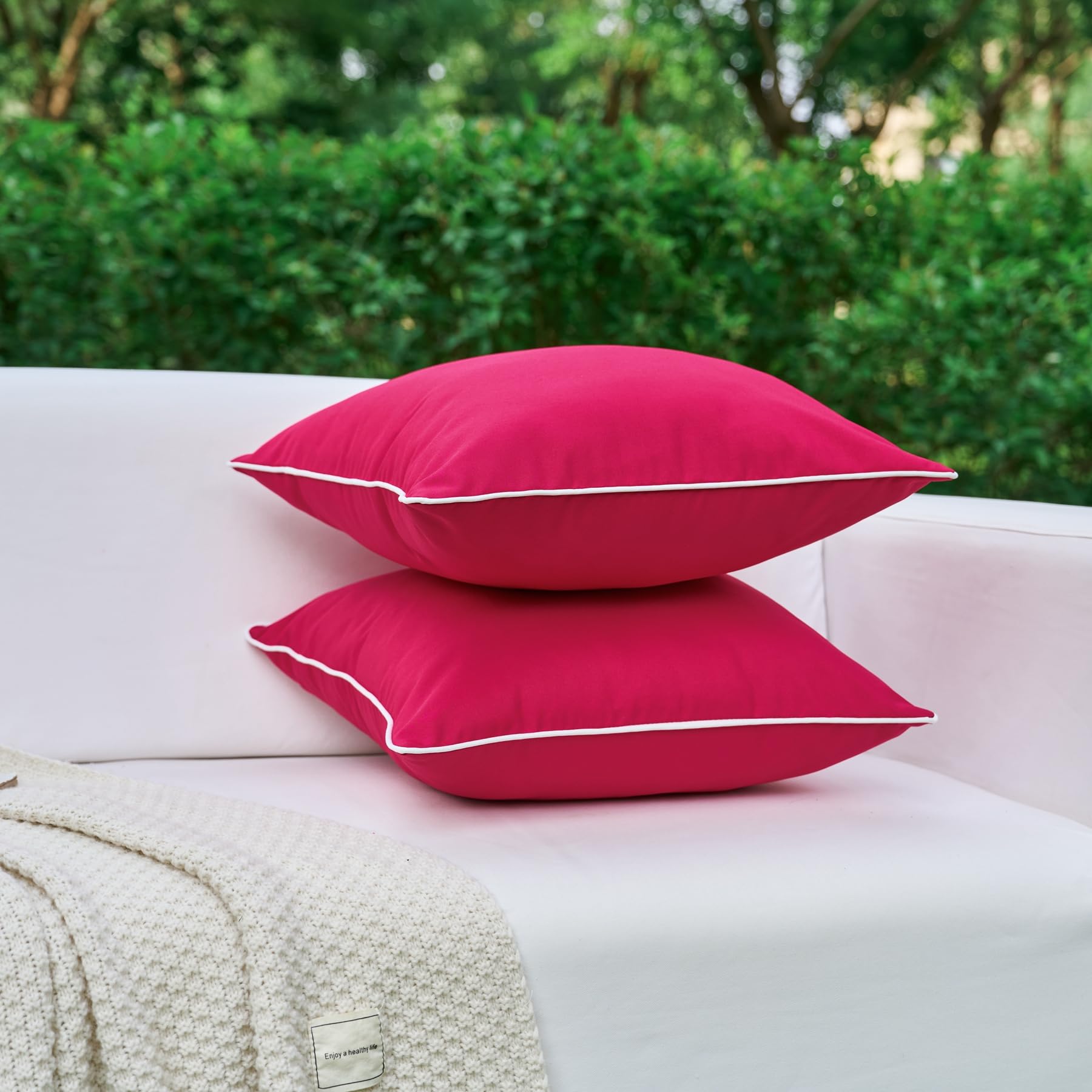 LIGICKY Confezione da 2 federe per cuscini da esterni, impermeabili, decorative, con bordo bianco, quadrate, per patio, divano, tenda, Sunbrella (45,7 x 45,7 cm)