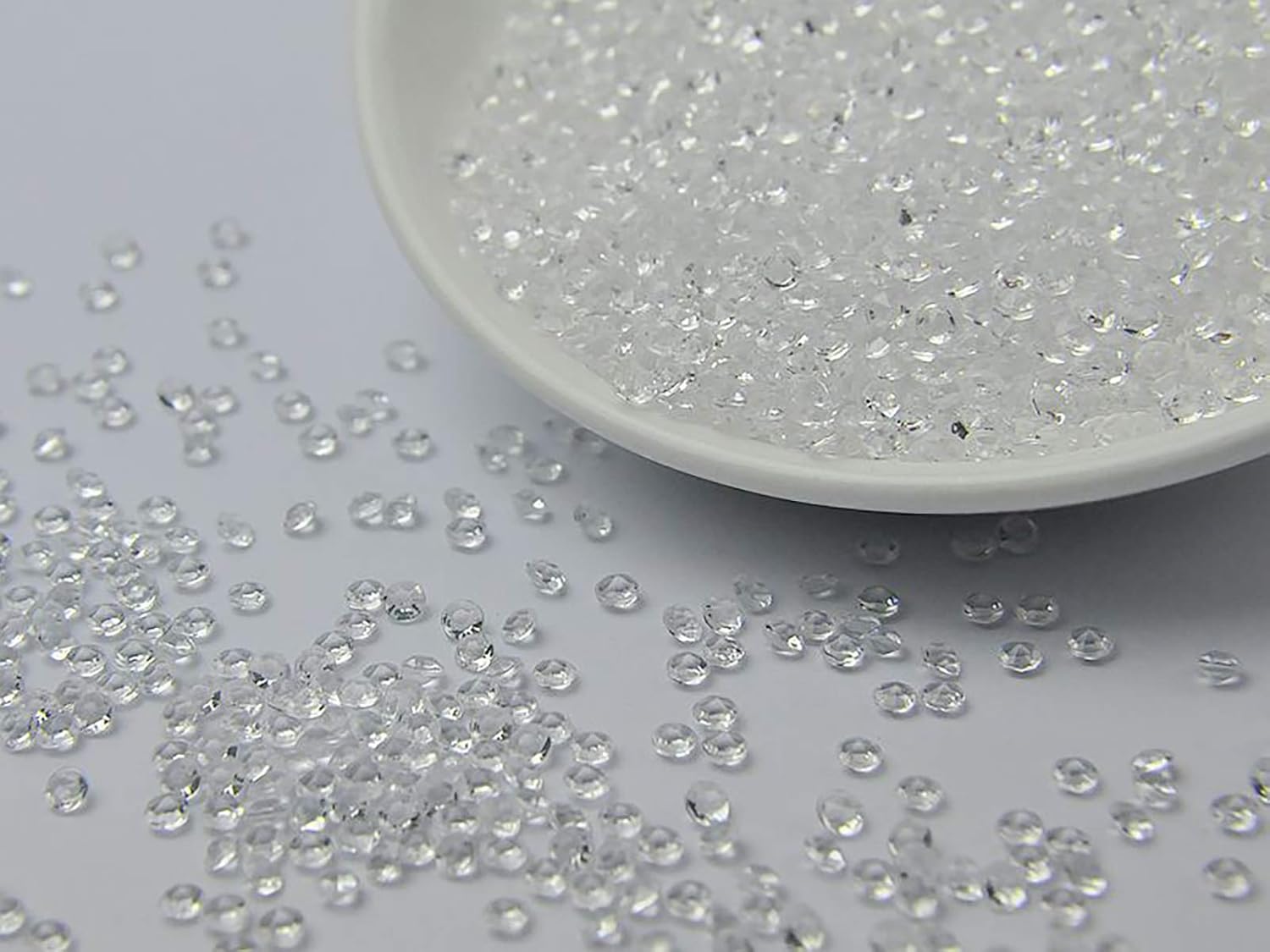 ZKC 4.5mm 10000PCS Clear Crystal Acrylic Diamond Vase Fillers Beads for Wedding Centerpiece Table Scatter Shower Party Vase Beads Decorations - Image 3