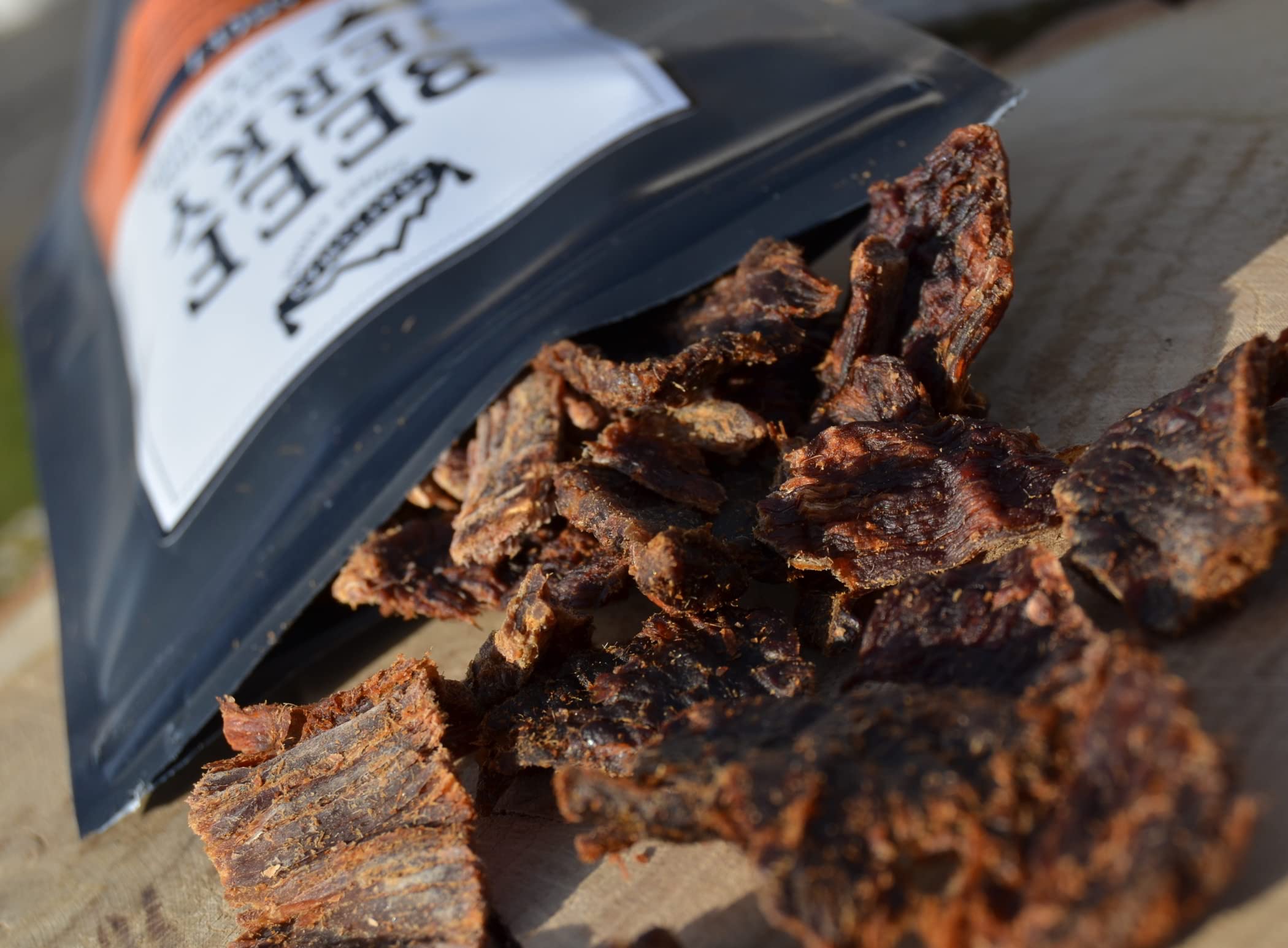 Craftsman Beef Jerky Smoky | Aus Deutschland - Bayern | Set 5 x 100g = 500g | 100% natürlich ohne Zucker | 100% Rindfleisch | High Protein 68% | Trockenfleisch Pfeffer, Smoky, Scharf