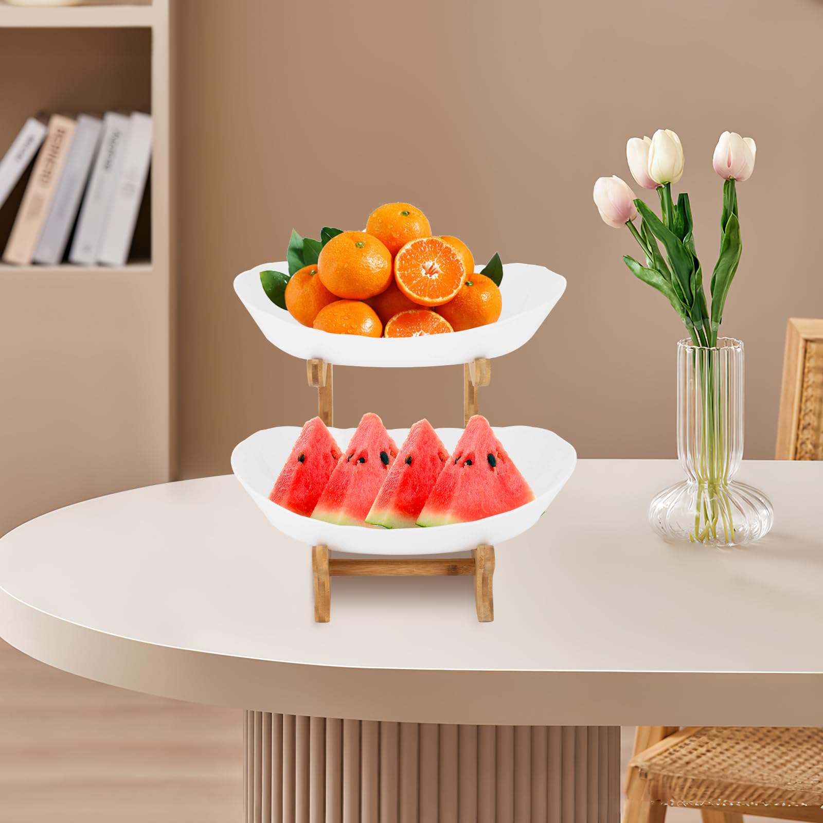 Alzata per frutta, in ceramica, a 2 piani, in porcellana con supporto in bambù naturale, per cene, tavoli da pranzo, matrimoni, feste di compleanno, snack buffet (bianco)