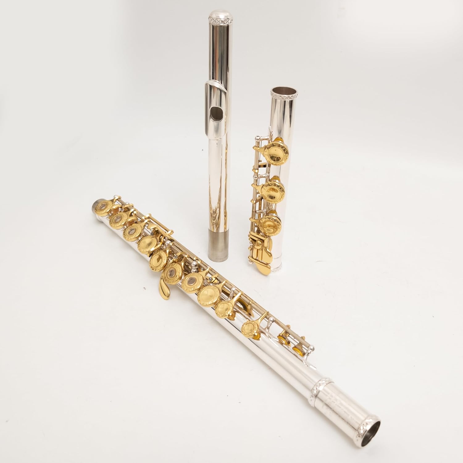 プロフェッショナルシルバーフィニッシュCフルート &ndash; 17オープンホール、Bフットジョイント、スプリットE、オフセットG、ハイCギズ