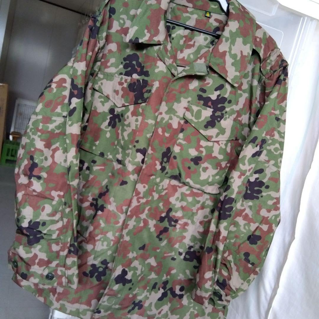 迷彩服戦闘服　装甲用4B 一式　ベルト付　別途ウエストベルト付 迷彩服 戦闘服 装甲用 4B 一式 ベルト付 別途ウエストベルト付