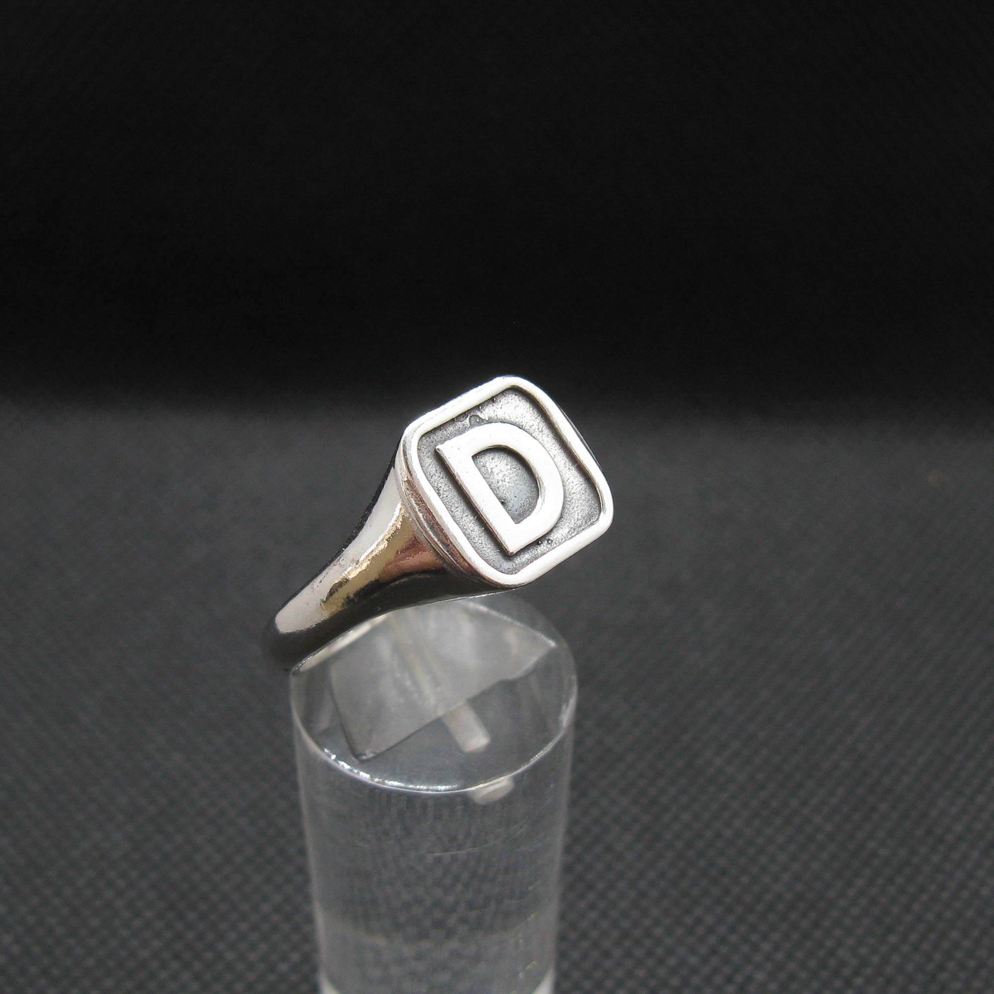 Anello da Uomo in Argento Massiccio Marchiato 925 Lettera D R002124 Empress