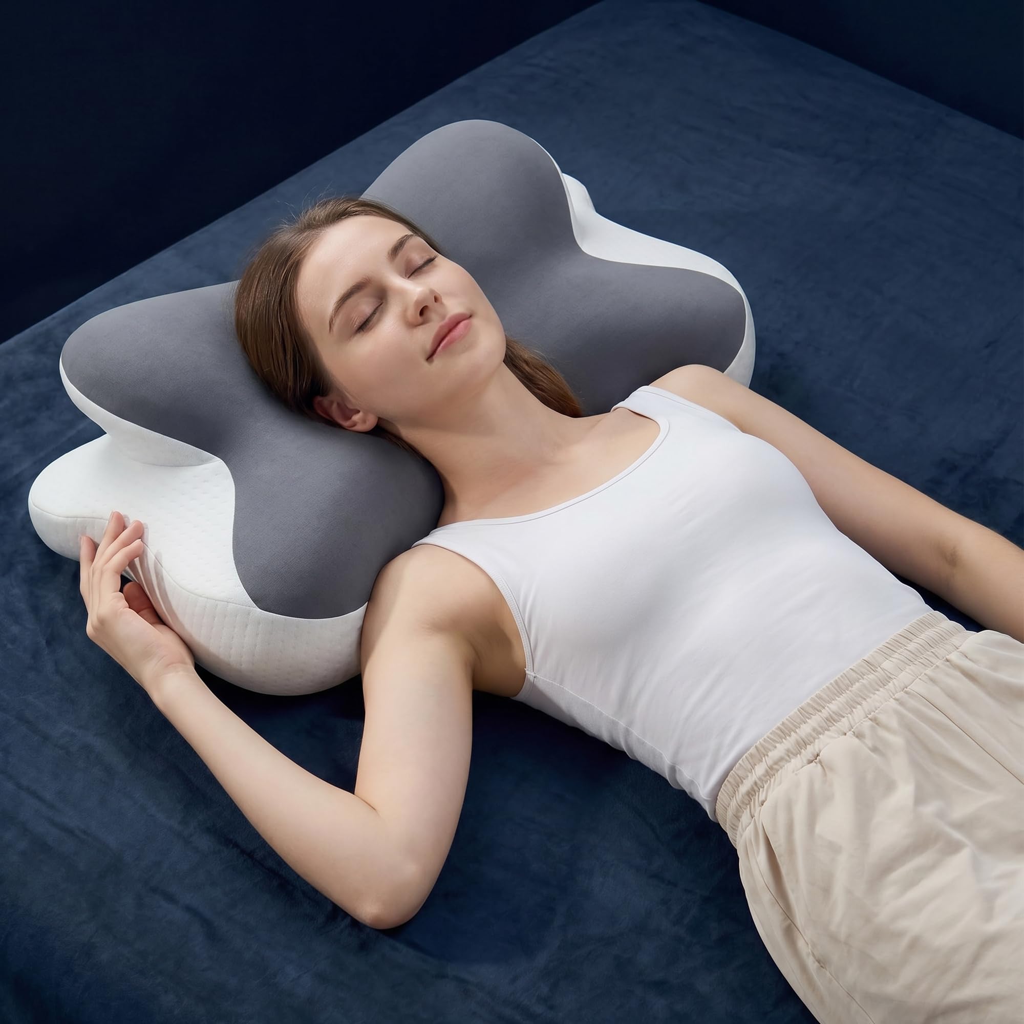 Klyvvo Ergonomisches Nackenkissen aus Memory-Schaum, Schmetterlingsform mit 9cm / 12cm Doppeldicke, atmungsaktiver Abnehmbarer Bezug für Seiten-, Rücken- und Bauchschläfer, 62 x 39 cm, Weiß&Grau