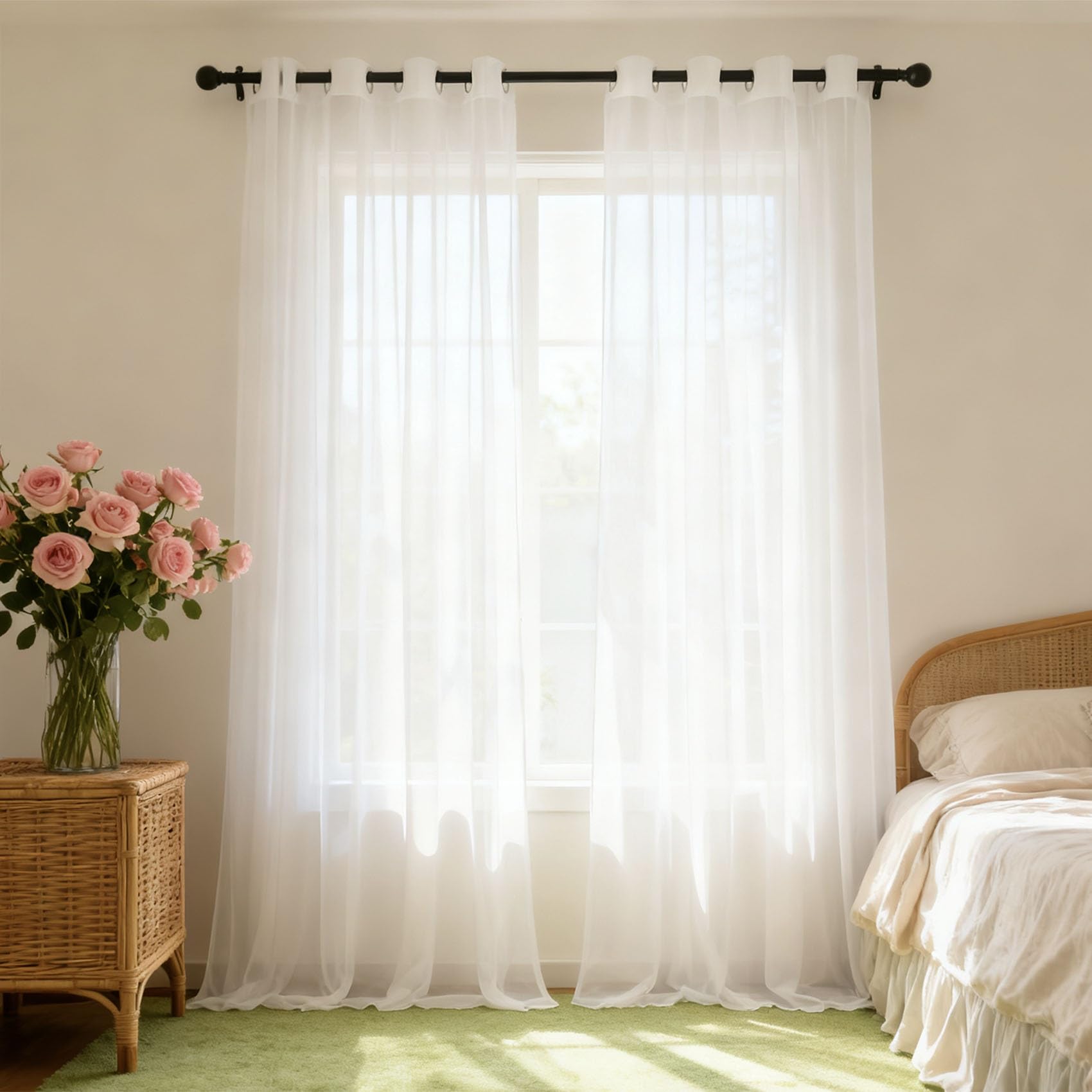 Voilages transparents blancs style vintage pour habiller la cuisine