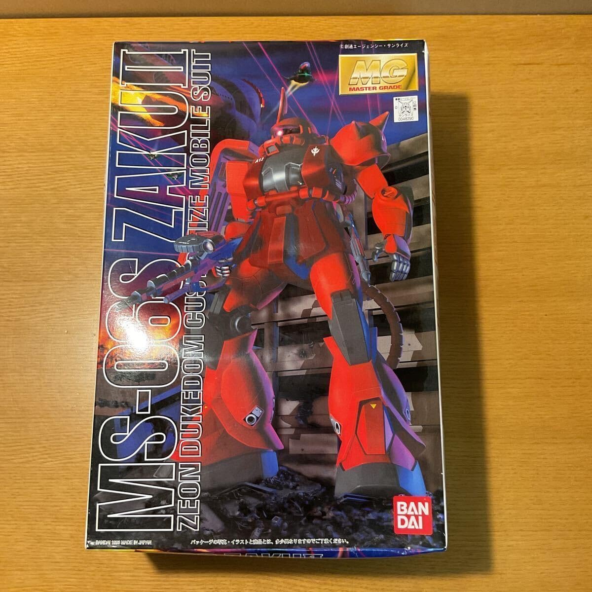 Amazon.co.jp: MG 1/100 MS-06S ZAKU II ザク II ジオン公国軍汎用