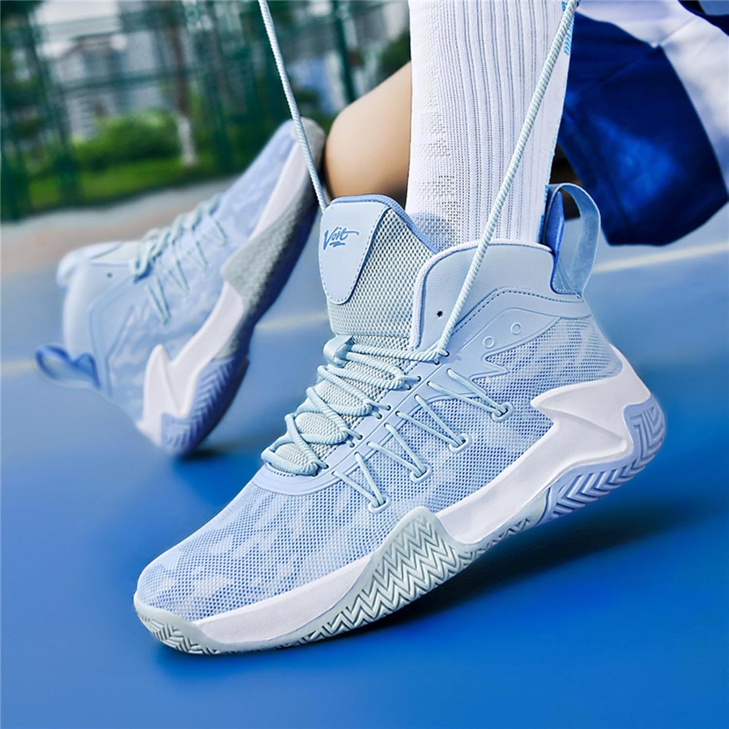 Men's Anti-Slip Shock-Absorbing Breathable Lace-Up High-Top Basketball Shoes Mesh Lightweight Casual Sports Shoes Suitable for Daily Outdoor Sports