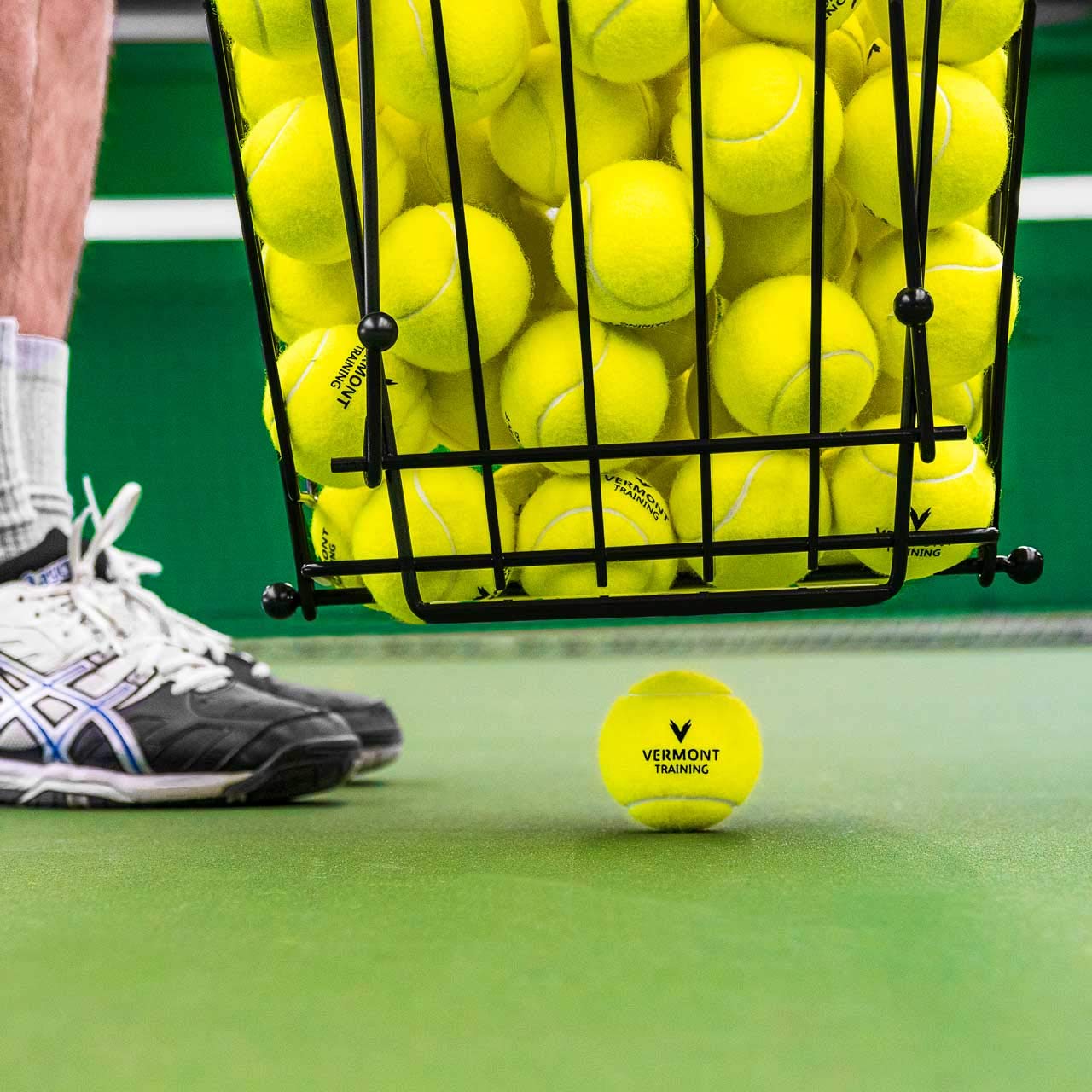 Vermont Cesta de pelota de tenis y tolva [capacidad de 72 pelotas] – Fácil almacenamiento y colección de pelotas de tenis