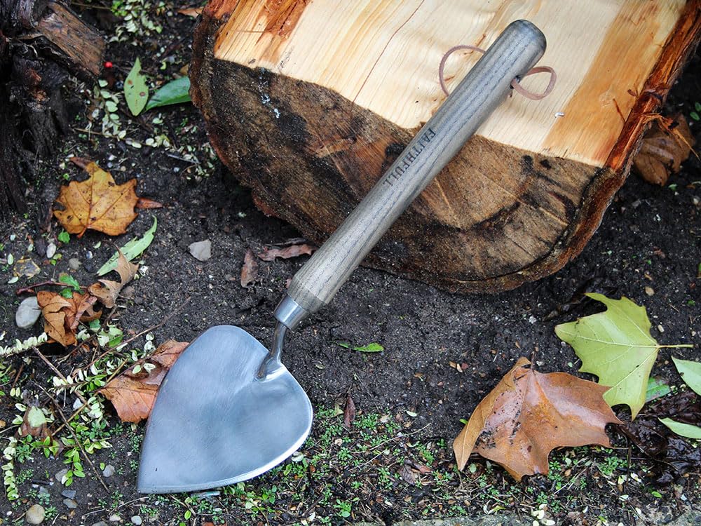 Faithfull Prestige Stainless Steel Dutch Trowel with Ash Handle, Silver / Ash - Image 3