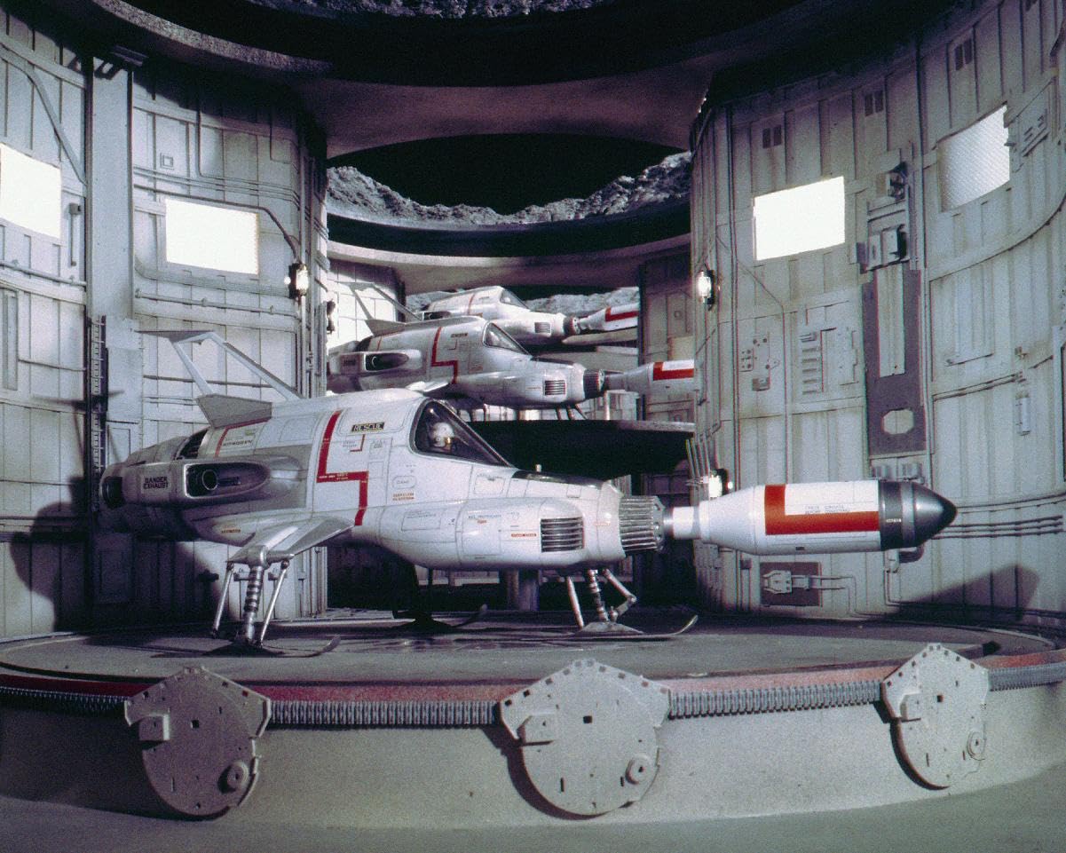 UFO (TV) Scene 10x8 Photo