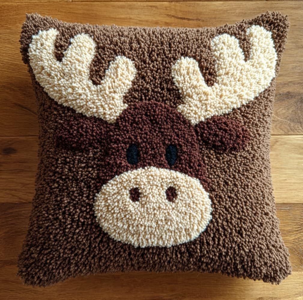 AxiangziK Latch Hook Kits 17x17in,Cartoon Moose Latch Hook Craft Decorative Tapestry DIY Needlework Rug Kits for Beginners Children Adults and Seniors