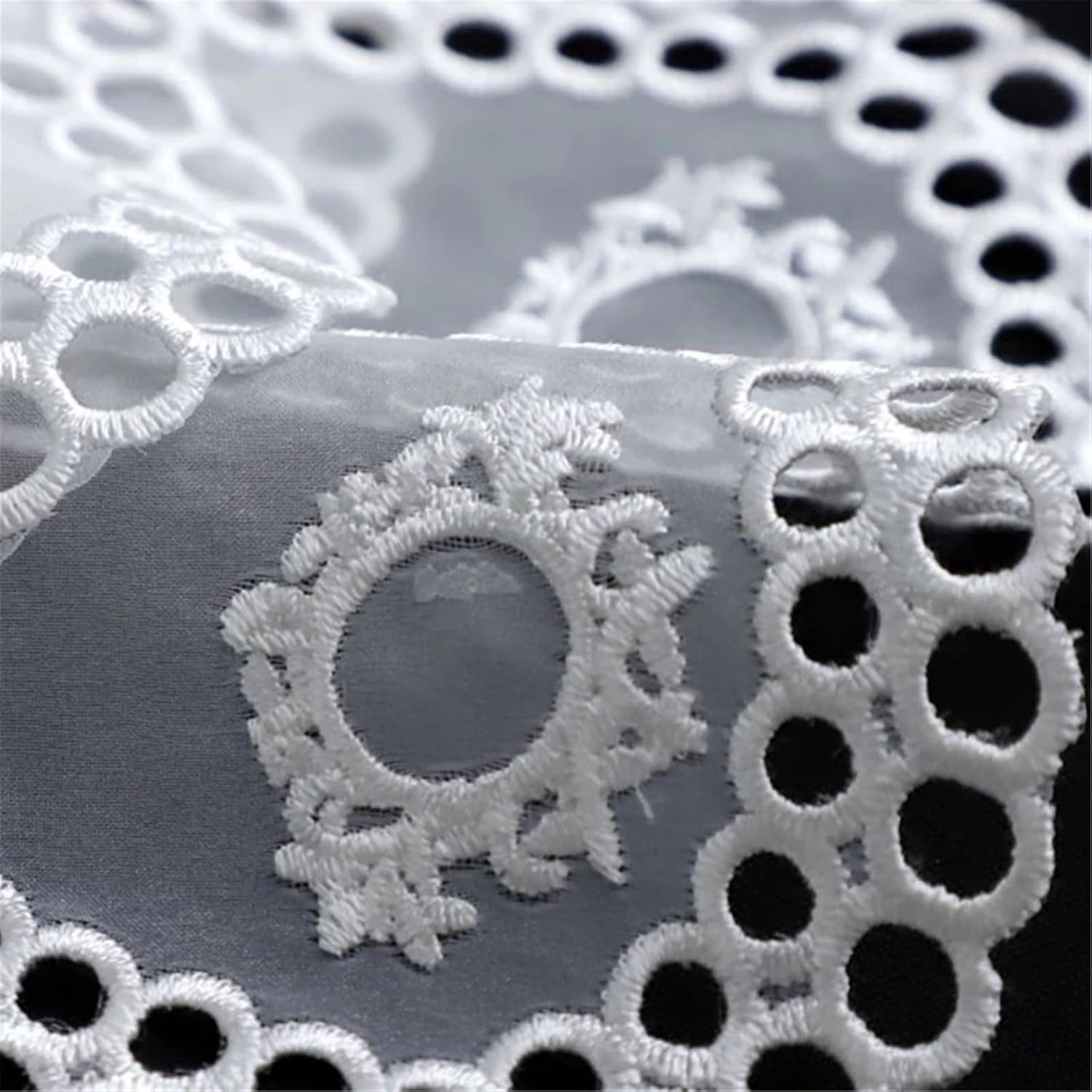 つけ襟 付け襟 レディース 女性二重層花びらレース付け襟ビッグショール中空アウトサークルネックレス ファッション小物 (色 : 白,