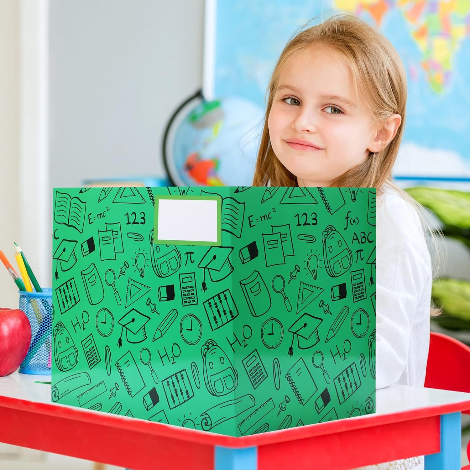 Crtiin プライバシーボード デスクプライバシーフォルダー 標準スクールダンボールボード デスクディバイダー 学生用 気を散らす