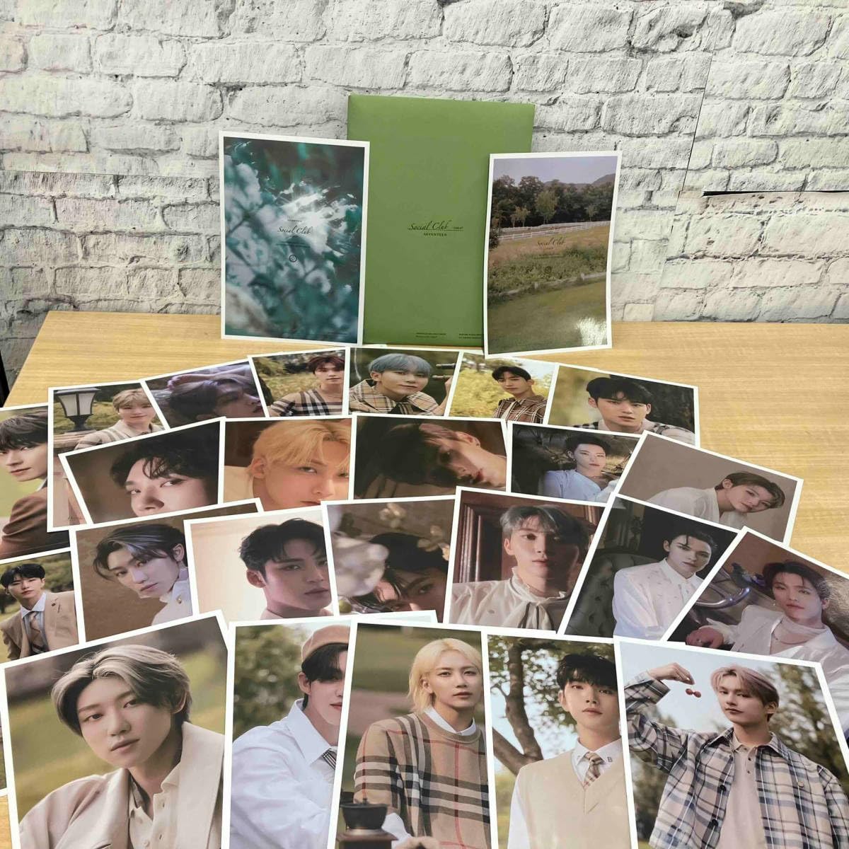 Amazon.co.jp: DVD SEVENTEEN PHOTOBOOK [SOCIAL CLUB:CARAT]UNIVERSAL 