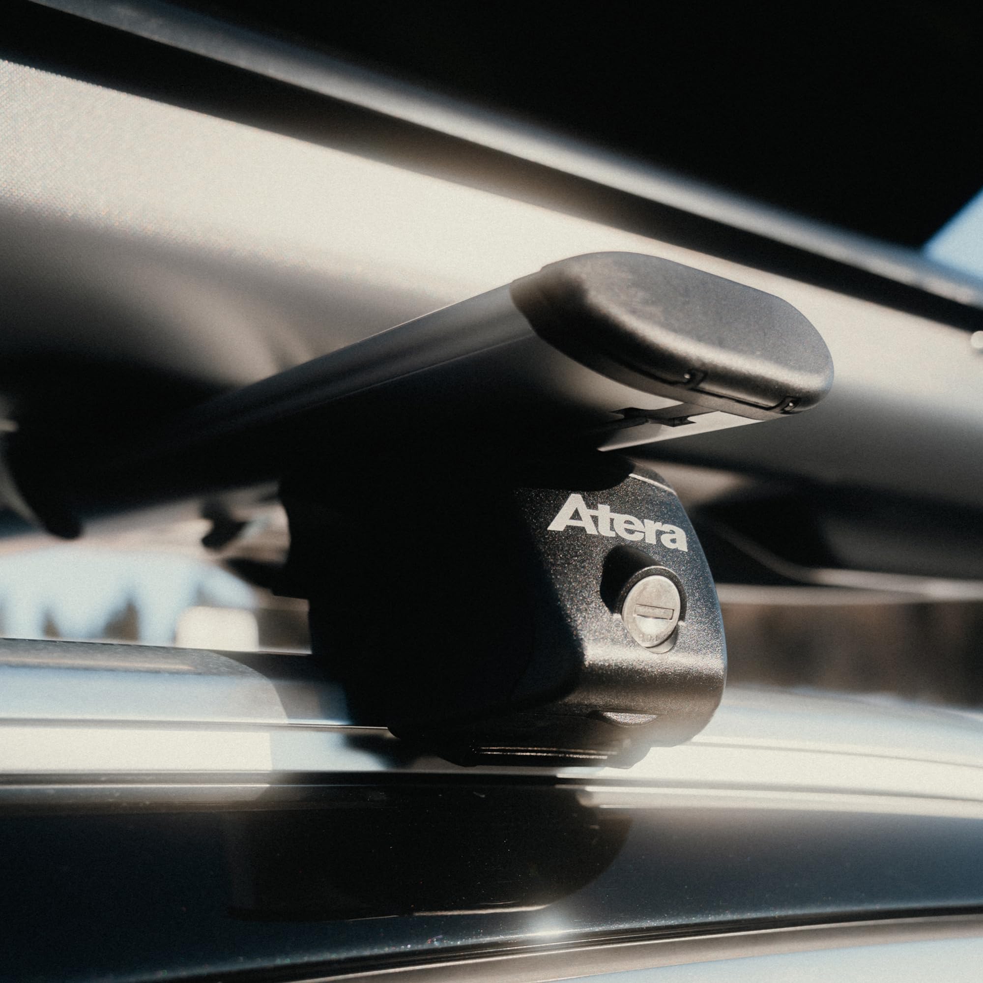 ATERA 048510 Dachträger Kompatibel mit VW TIGUAN 5N | für Autos mit aufliegender Dachreling, Alu Aero Profil Silber, Art. Nr. 048510