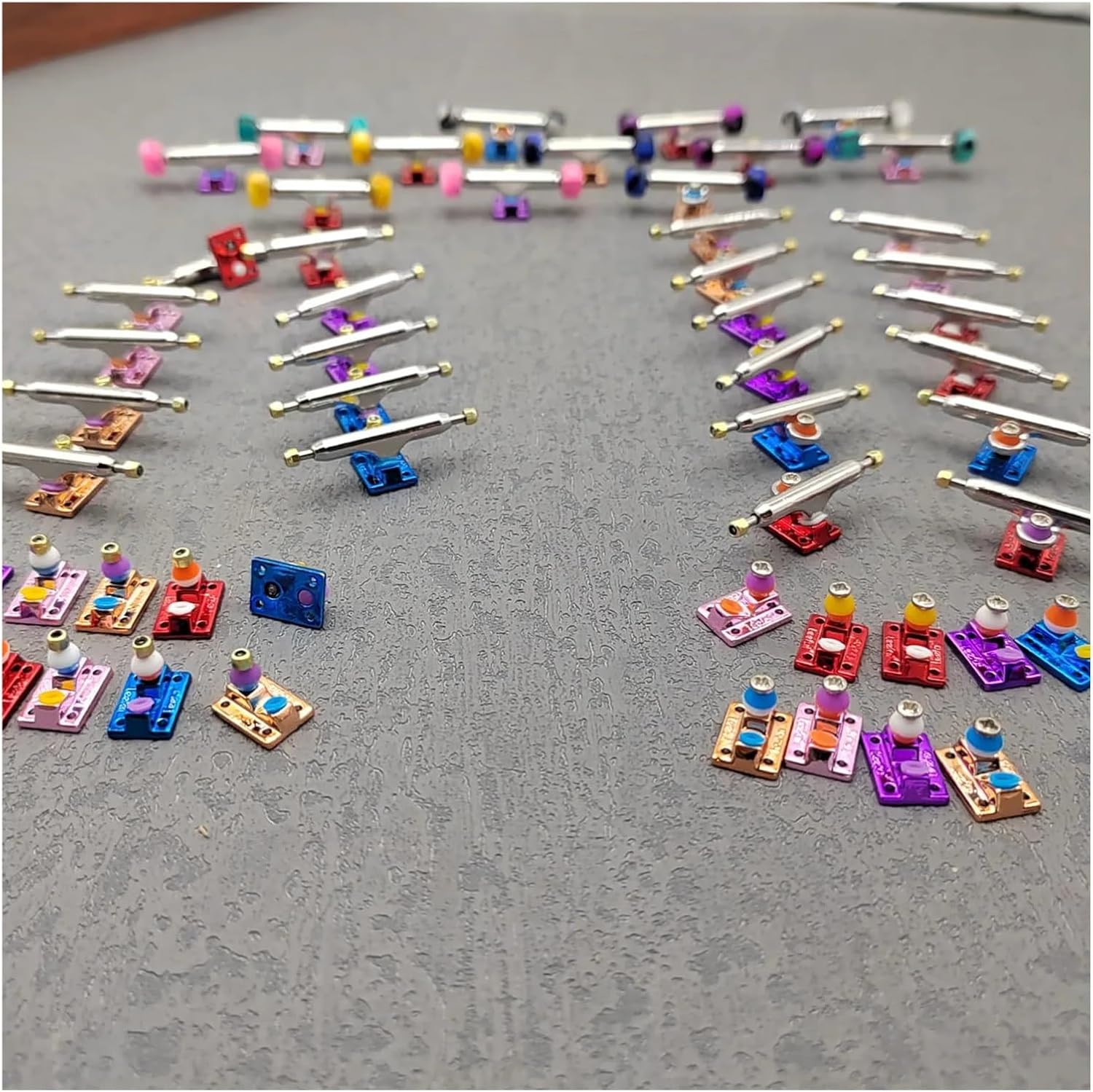 34mm Fingerboard Trucks with Soft Bushing and Pivot Cup for Finger Skateboard(Blue)