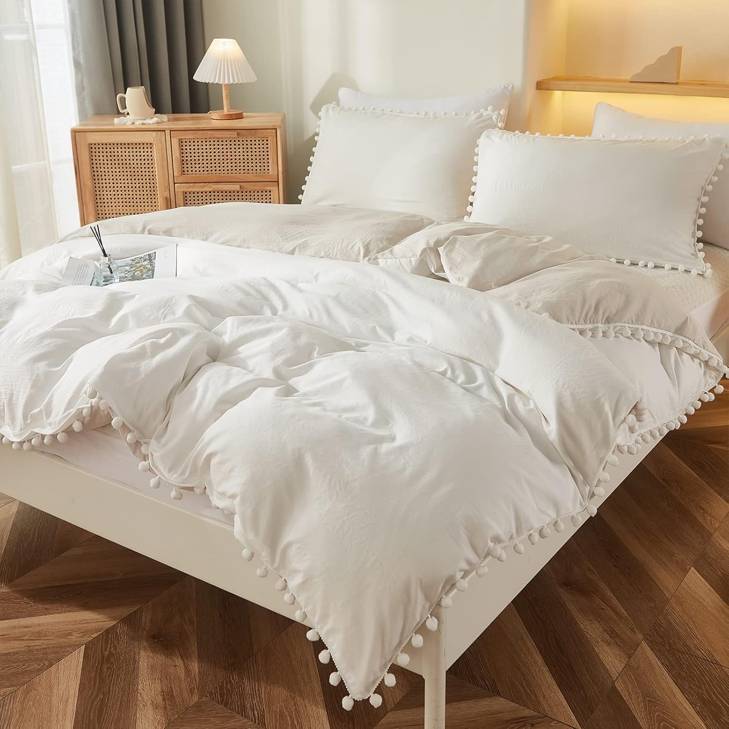 Bedbay White Comforter Set Queen Size Farmhouse Boho Bedding Set 3 Pcs Ultra Soft Lightweight Comforter Cute Pom Pom Fringe Bedding Set Preppy Room Decor Aesthetic(White&Beige,Queen) White&beige Queen