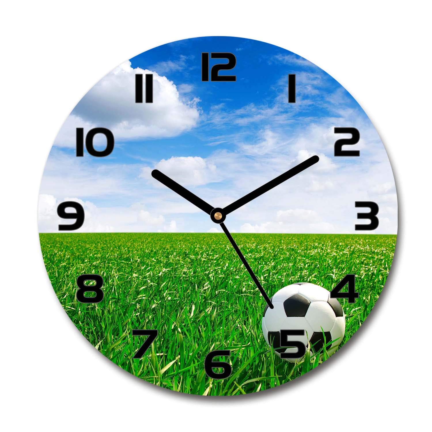 Horloge en verre football 60x60cm crée une ambiance sportive dans le salon