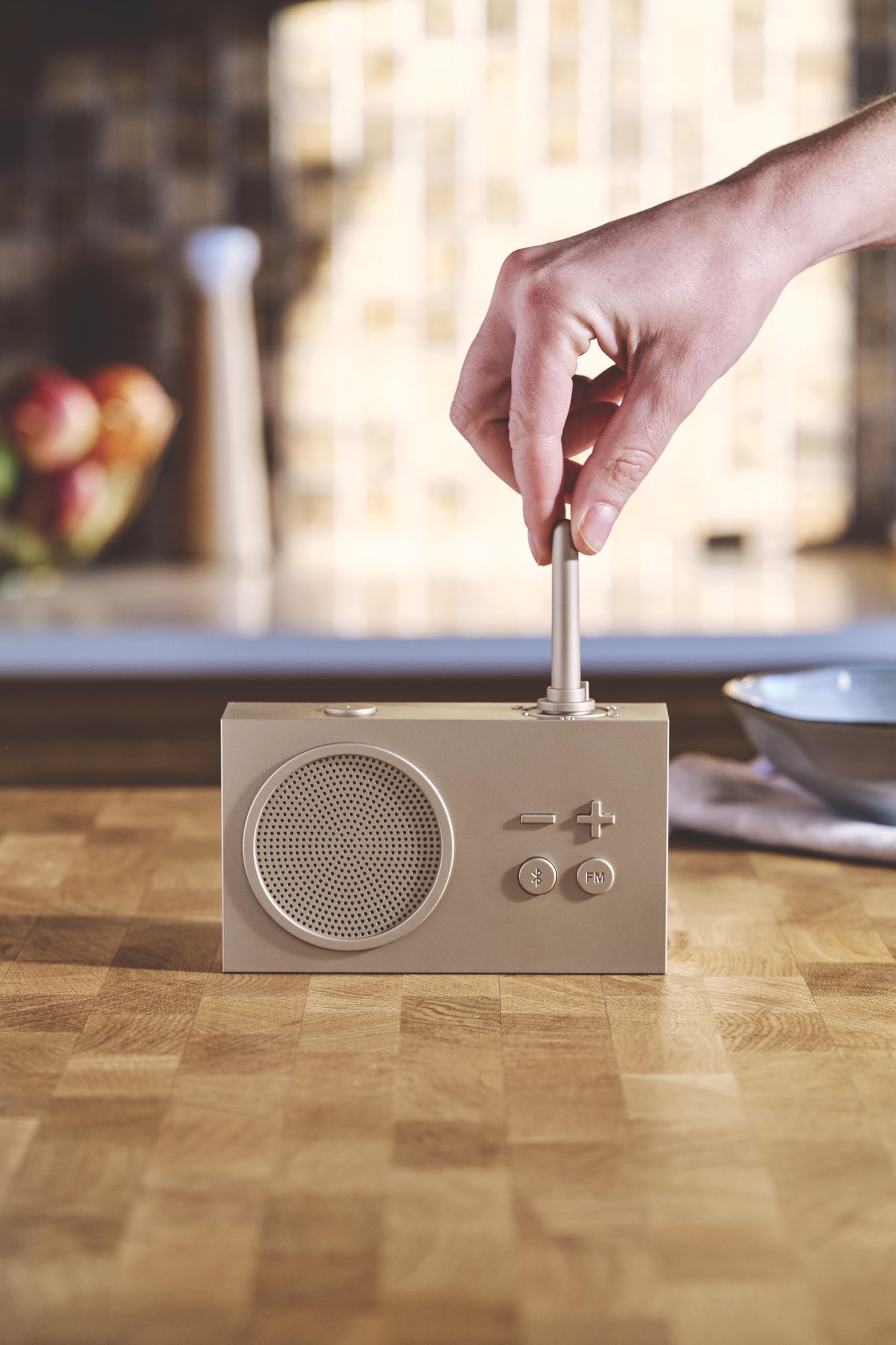 Lexon TYKHO 3 Enceinte Bluetooth Portable Radio FM Etanche Batterie Rechargeable Or