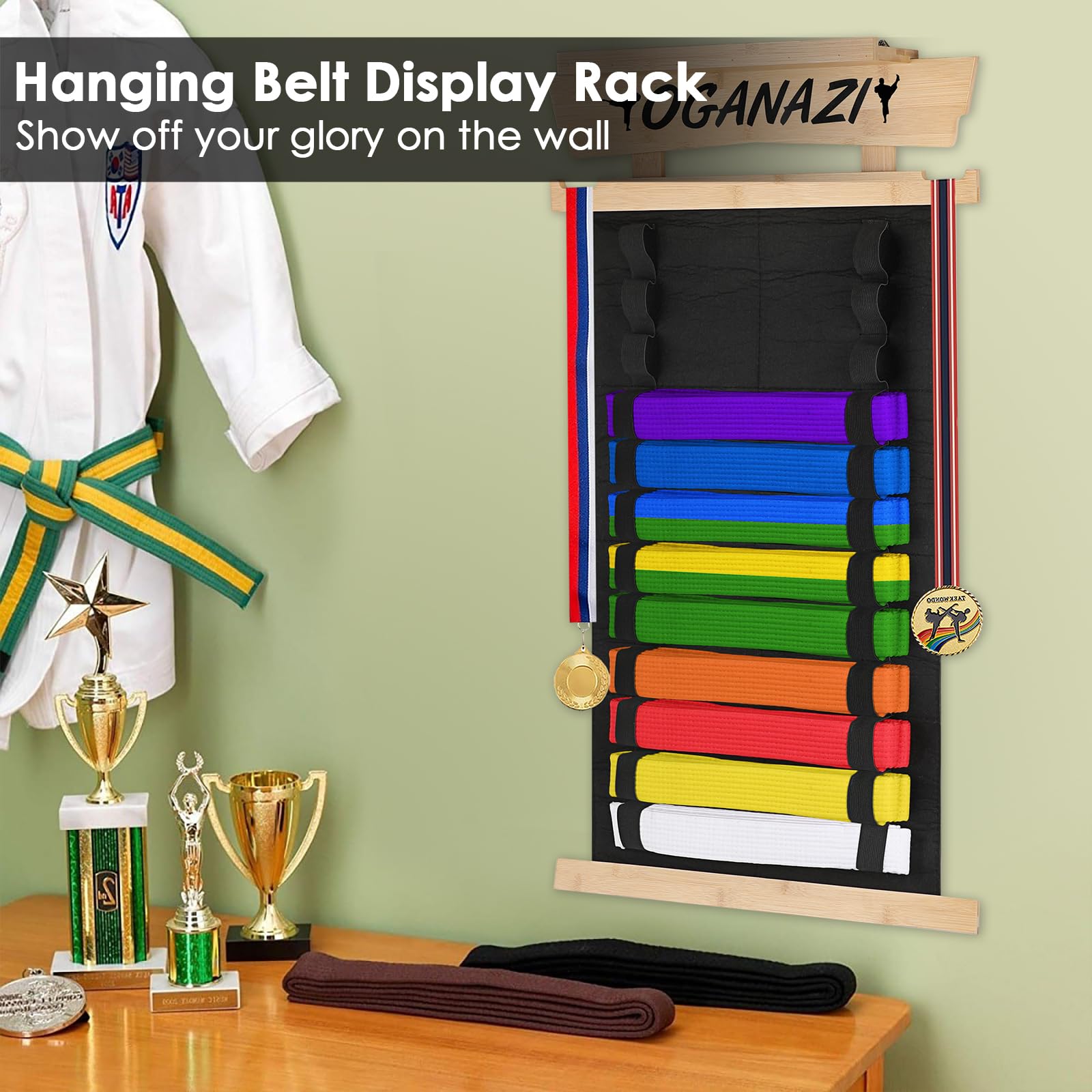 SUMNACON Kampfsport Gürtelhalter für 12 Gürtel aus Bambus Filz, Taekwondo-Gürtelständer Wandmontage Gürtel Display für Medail Judogürtel Karategürtel Ninjitsu-Gürtel als Personalisierbare Geschenk