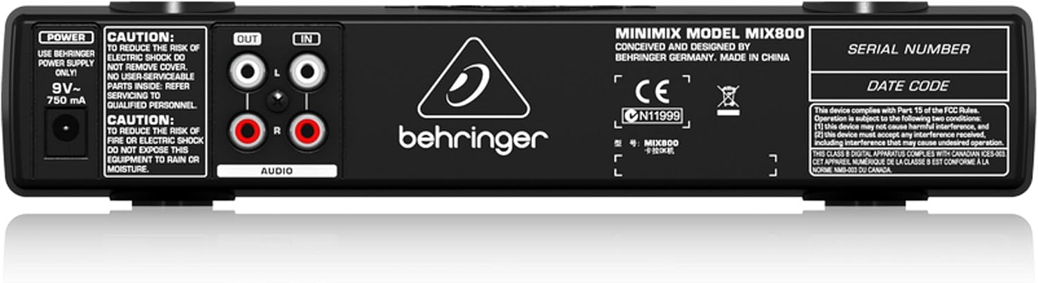 Posteriore view of Behringer Minimix Mix800 showing power input and RCA audio connections