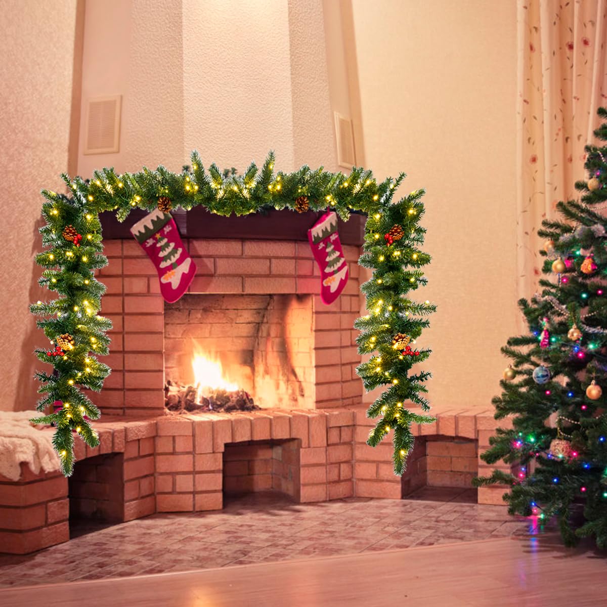 KOMFOTTEU Guirlande de Noël 270 cm avec Éclairage LED, Couronne de Sapin Artificiel pour Escaliers et Cheminées, Décoration de Noël avec Baies Rouges et Ananas