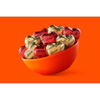 REESE'S Chocolate Peanut Butter Creme Hearts, 6.5 oz Box
