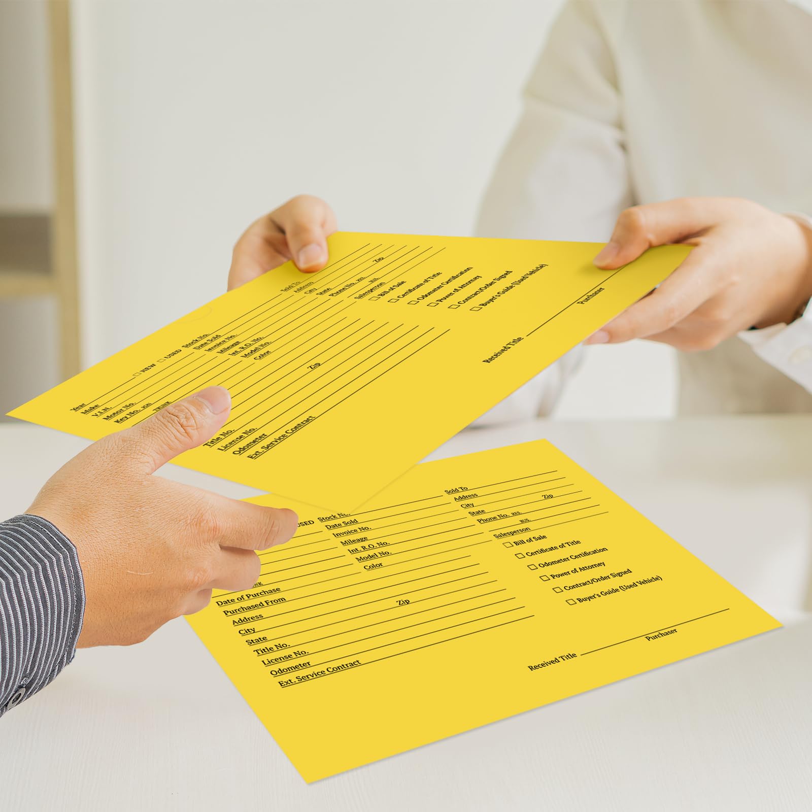 Paquete de 100 chaquetas de vehículos para concesionarios, sobres impresos de vehículos de 9 x 12 pulgadas, carpetas de ventas de automóviles, sobres de registro de distribuidores (amarillo)