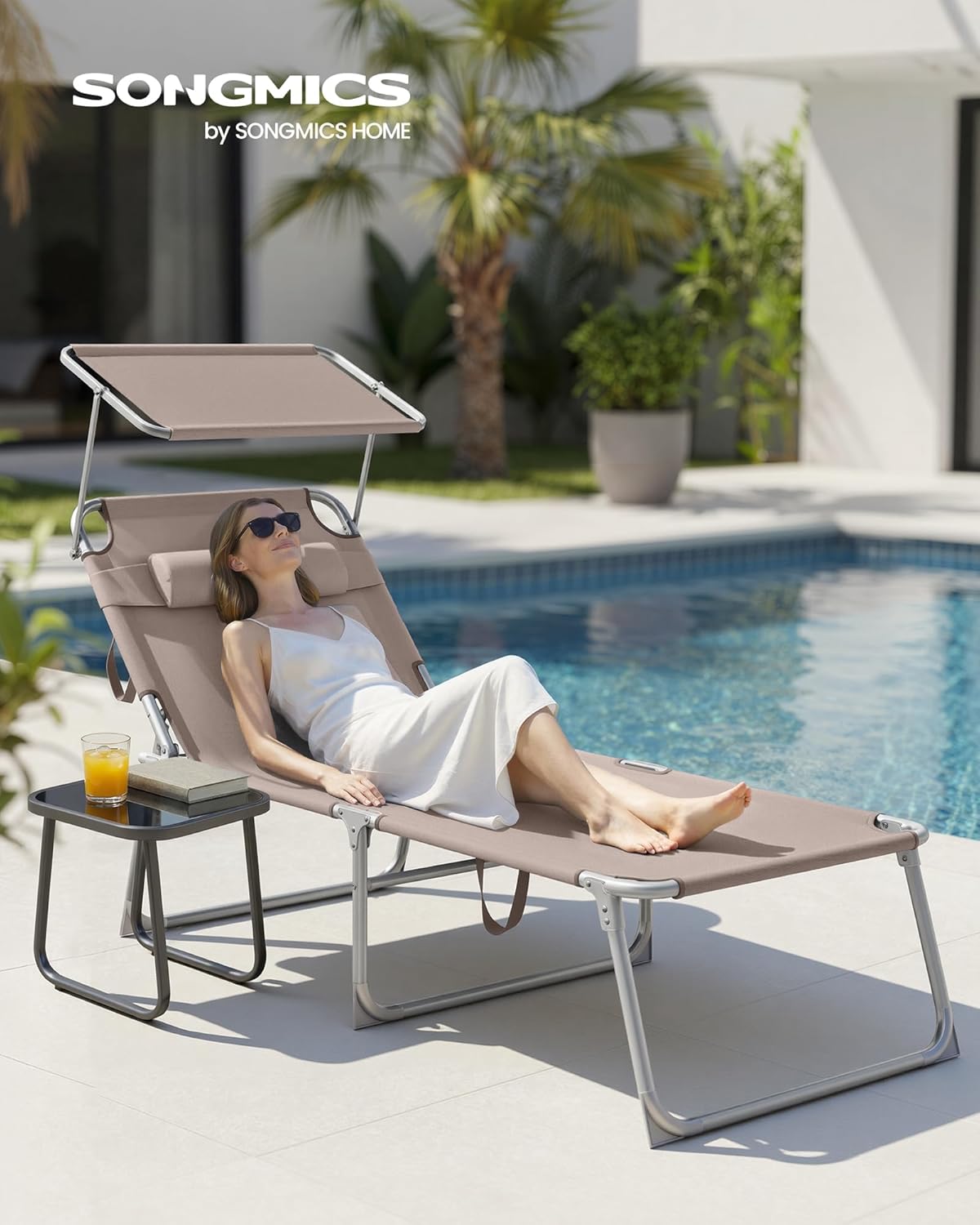 Diagram showing the dimensions of the SONGMICS GCB022K01 sun lounger, including length (200 cm), width (71 cm), and height (38 cm), with a model for scale.