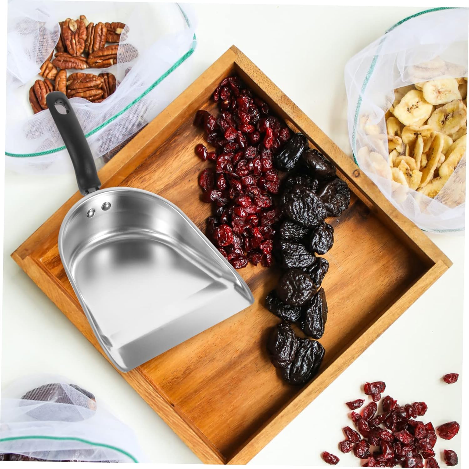 Thickened Stainless Steel Handheld Garbage Shovel Durable Cleaning Shovel for Household Use Design Comfortable Handle for Pet Food Flour and More