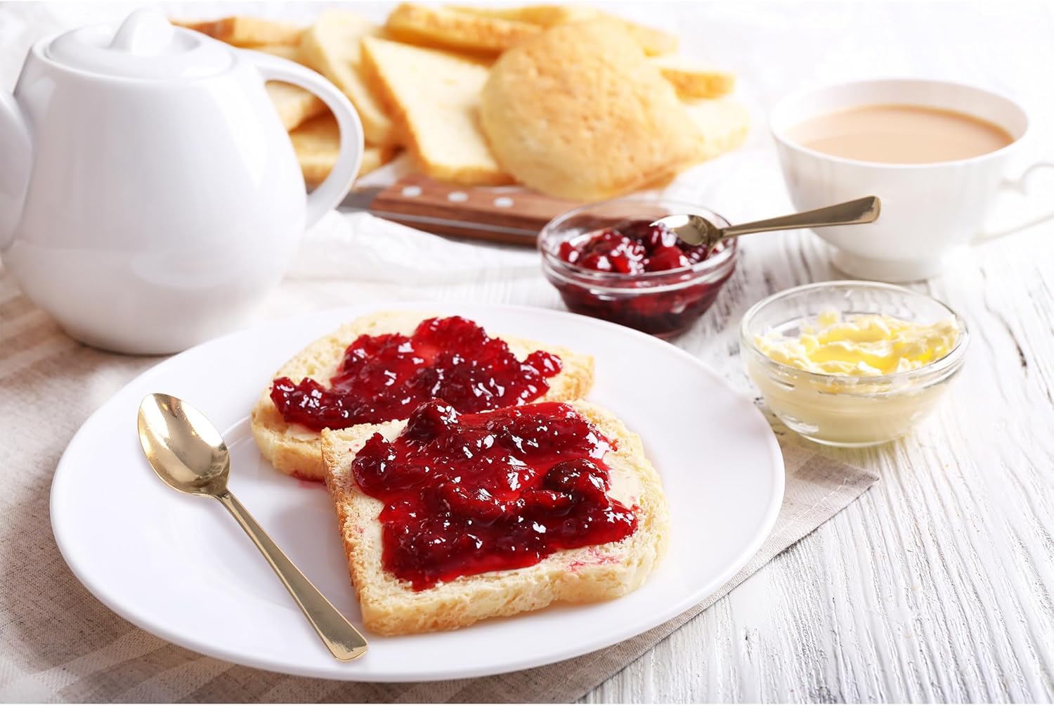 Fino Demi Spoon, Gold-Plated Stainless Steel, Classic Design, For Everyday Coffee, Desserts, Entertaining, and Holiday Dining, Set Of 12