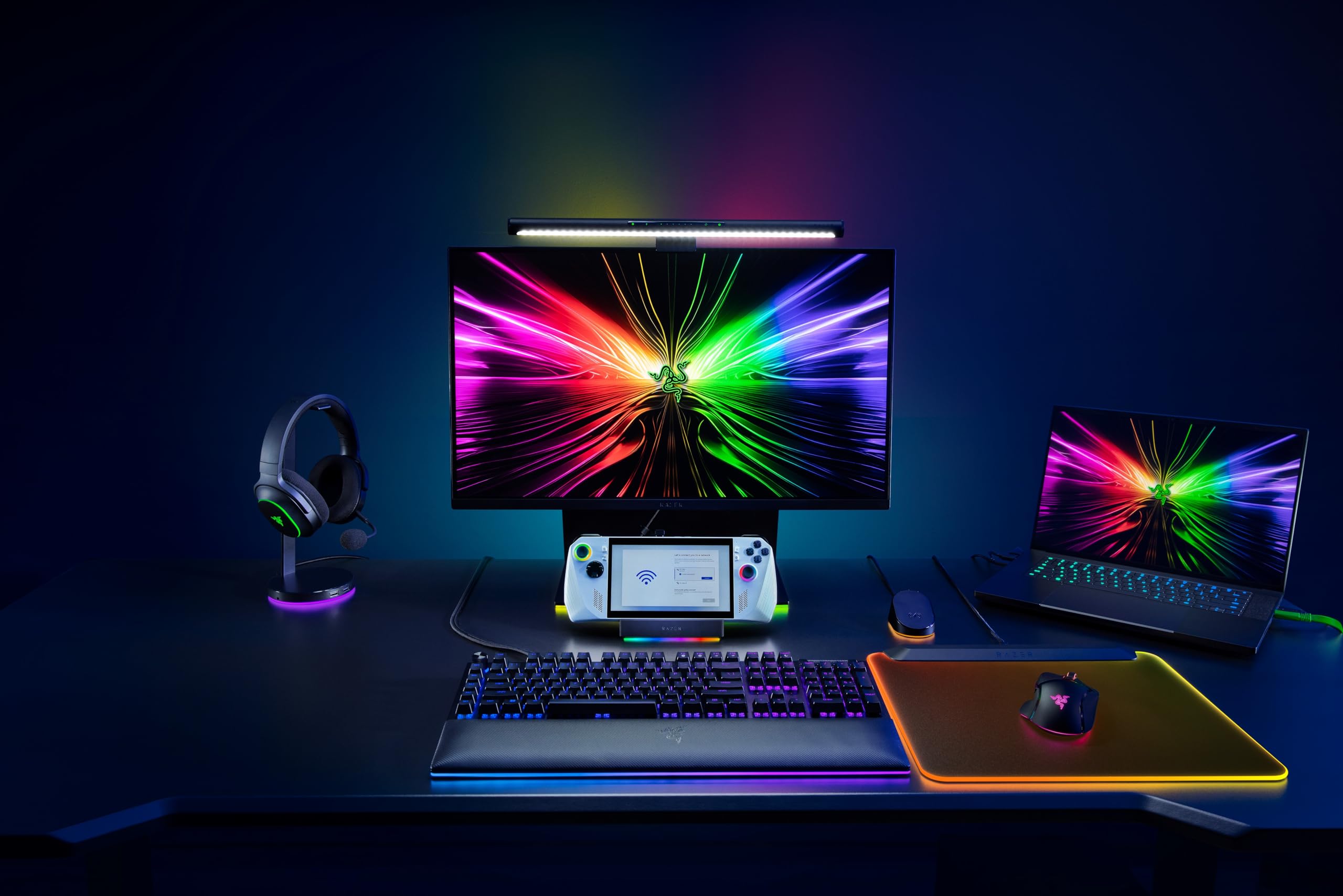 Razer Handheld Dock Chroma - Hub di ricarica HDMI 6 porte per dispositivi mobili di gioco o tablet (3x USB-A, 1x HMDI, 1 USB-C 100W Passthrough Charging, 1x GbE) Nero