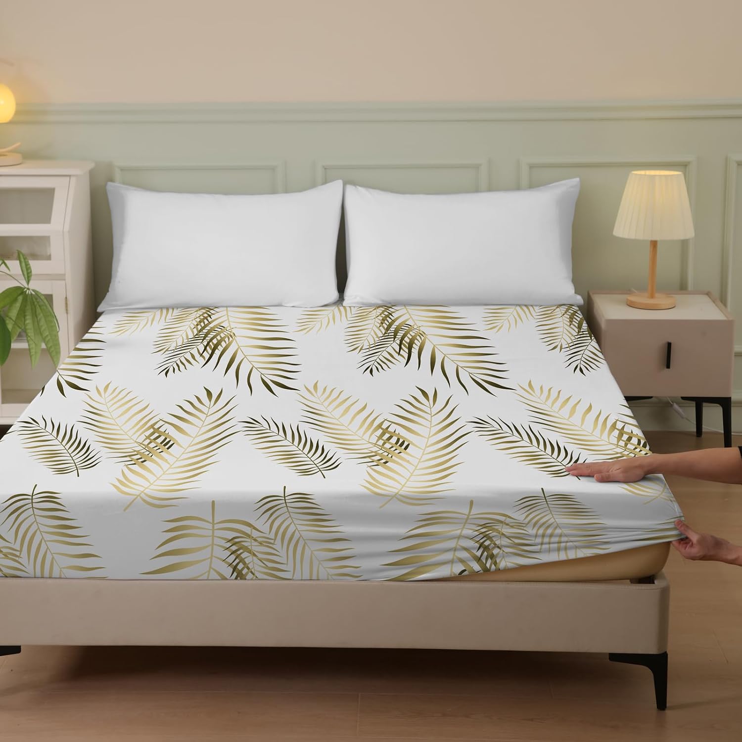 Mattress Protector Pure Color Waterproof Quilted Mattress Protector with Pattern Light and Breathable Machine Washable Not Including Pillowcase (White,Queen)