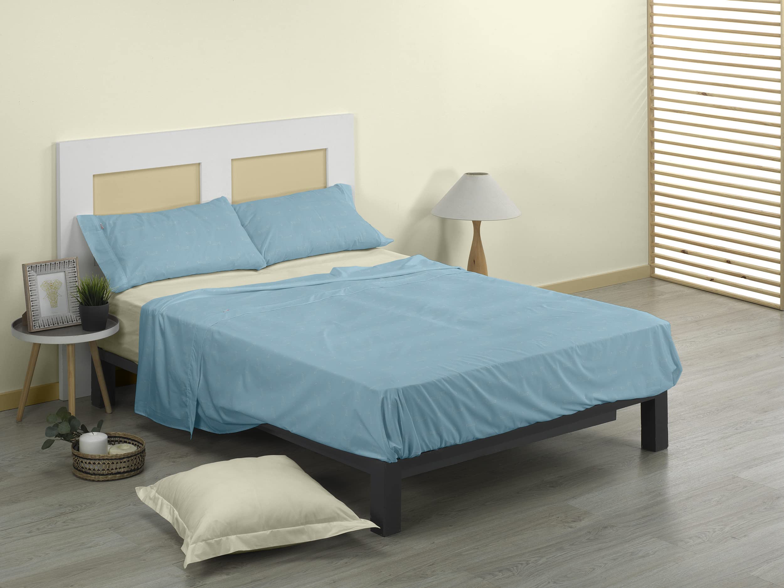 Juego de sábanas Cuca color azul. Cama de 200 cm. 4 piezas