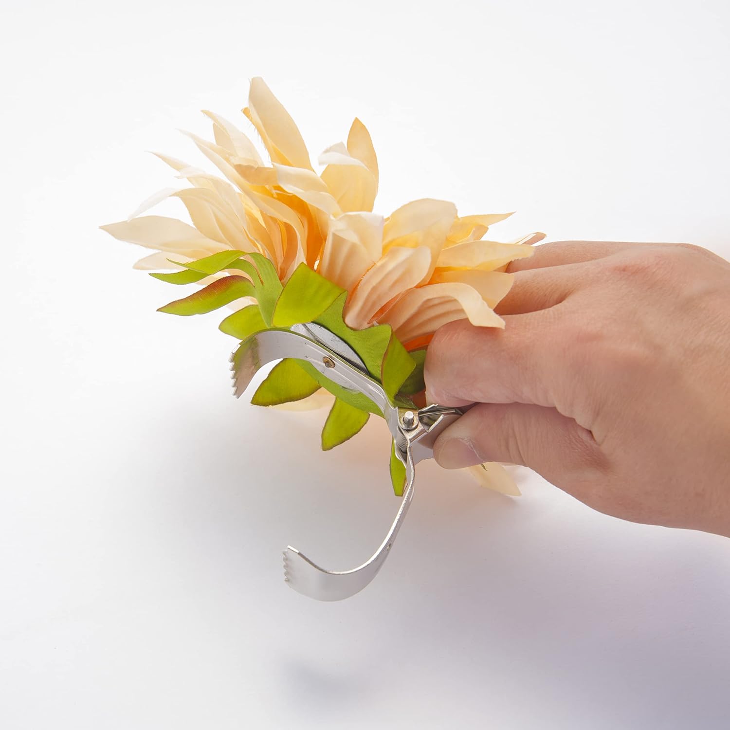 SUQ I OME 2 Pack of Rustic Big Diameter 7.08inch Artificial Sunflower Curtain Clips Curtain Tiebacks Accessory Curtain Holder Curtain Holdbacks for Home Office Decoration,Yellow : Home & Kitchen