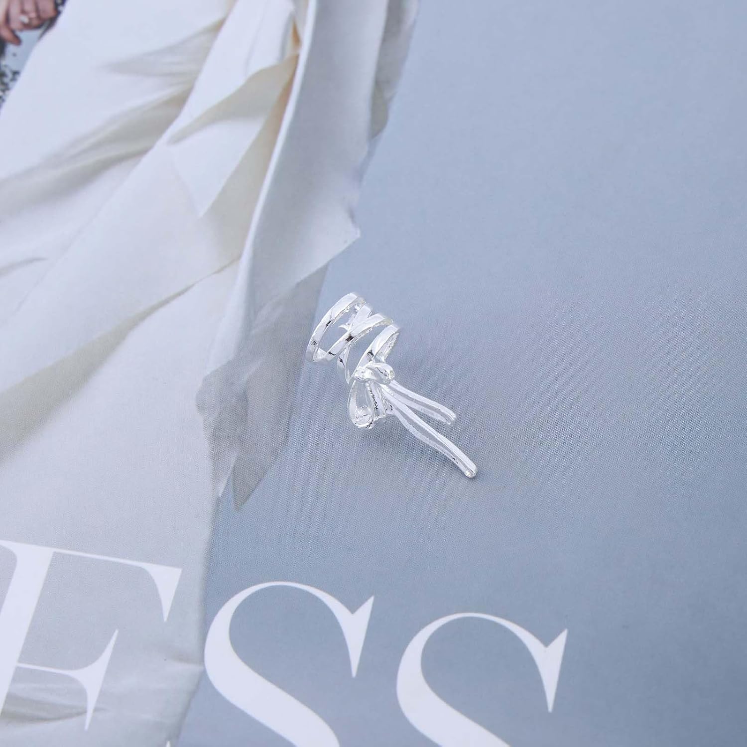 Boho Bow Ear Cuff Earrings Silver Bowknot Cartilage Cuff Earrings Vintage Bow Tie Ribbon Earcuff Earrings Non Pierced Clip On Earrings Jewelry for Women