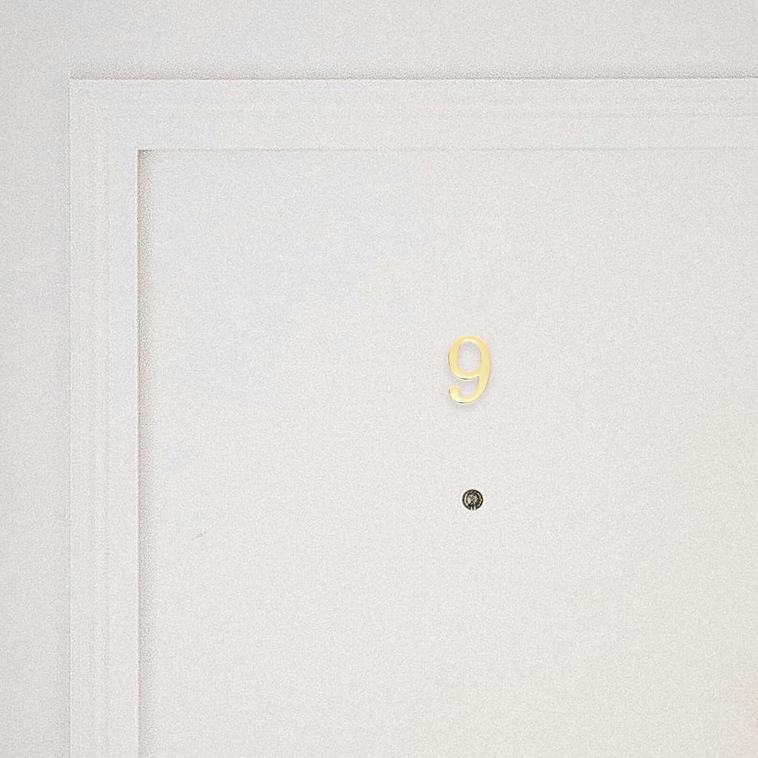 Metal House Number Plaques 20pcs Solid Gold 5cm Door Numbers for Apartment and Home Address Signs Sturdy Metal Digits for Front Door and Mailbox Use