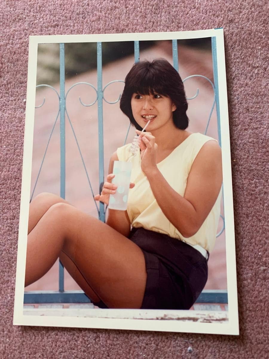 河合奈保子 超大判 B4相当 生写真 22 河合奈保子 超大判 B4相当 生写真 15 Yahoo!オークション - 生