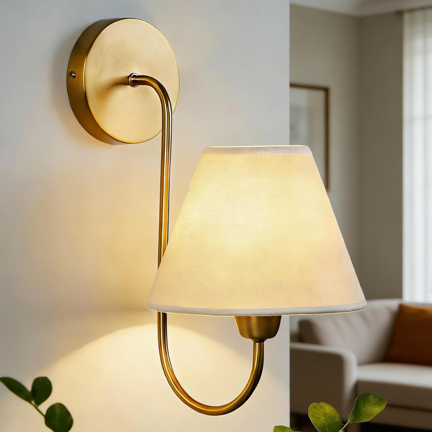 Vintage White Linen Single Swoop Wall Sconce, Retro Gooseneck Wall Sconce in Aged Brass, Elegant Metal Light Fixture for Bedroom, Living Room, Beside The Mirror (7.5 Inch Shade)