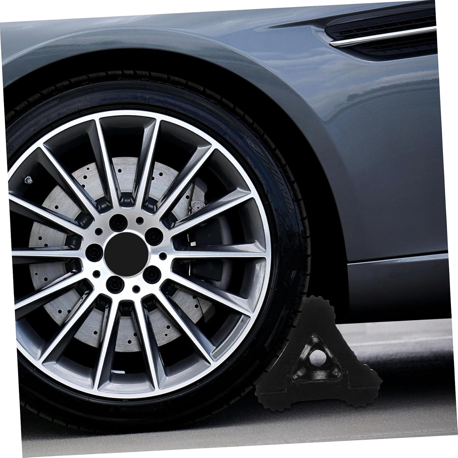 Alipis Rubber Wheel Chocks with Rope Handle, Non Slip Tire Stoppers