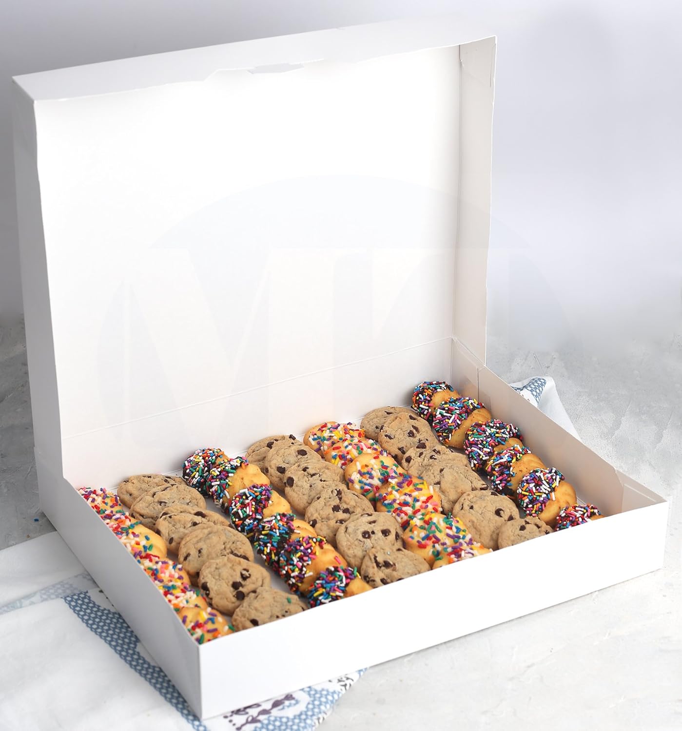 Hоlіdау Dеаlѕ 🛒 White Kraft Paperboard Auto-Popup 1-Piece Donut Bakery Box 15 Length x 11.5 Width x 2.25 Height by MT Products (Pack of 15) Uр Tо 60% оƒƒ White Kraft Paperboard Auto-Popup 1-Piece Donut Bakery Box 15 Length x 11.5 Width x 2.25 Height by MT Products (Pack of 15)